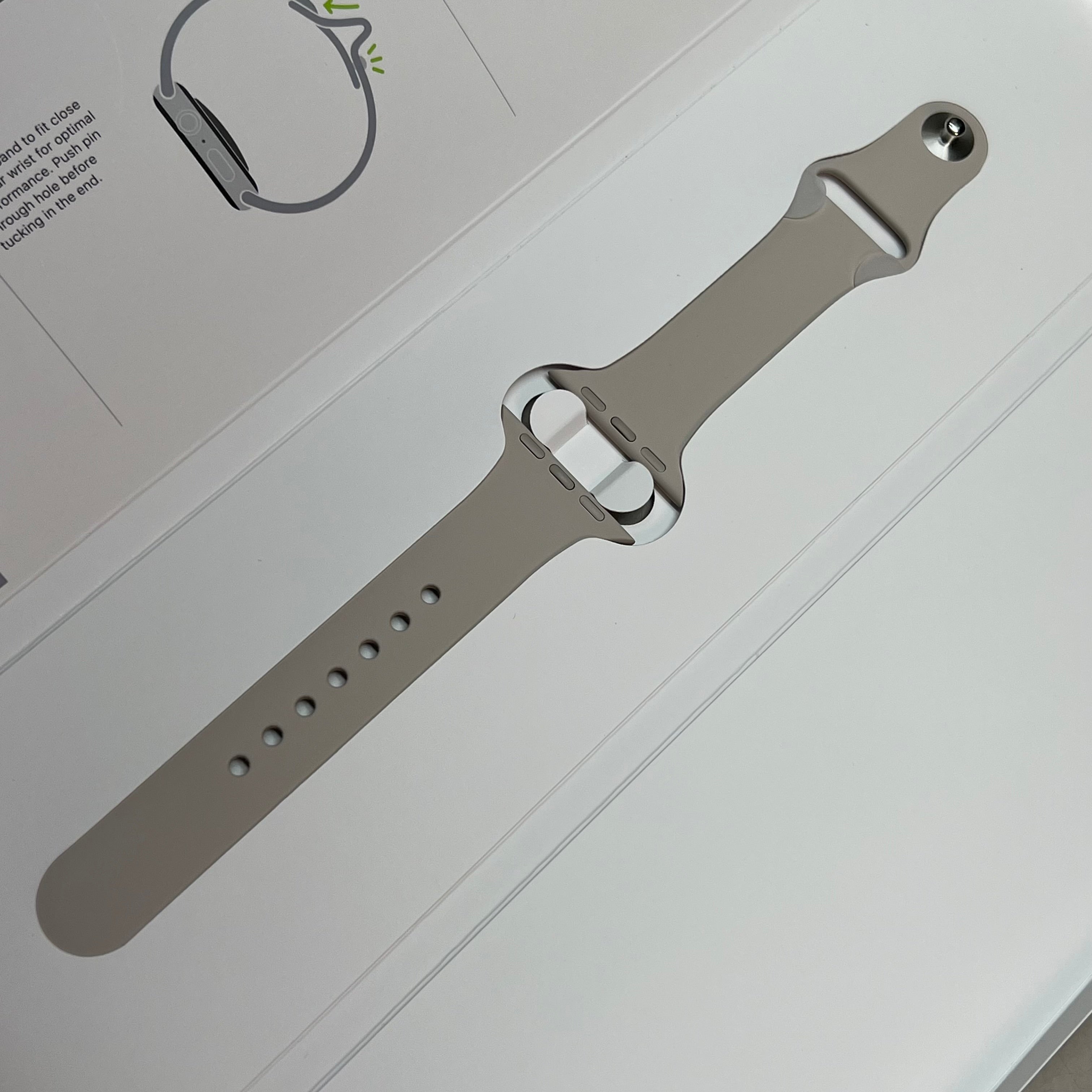 APPLE Watch Starlight Sport Band Soft & Durable S/M 41mm Tan 3L111AM/A (Return)