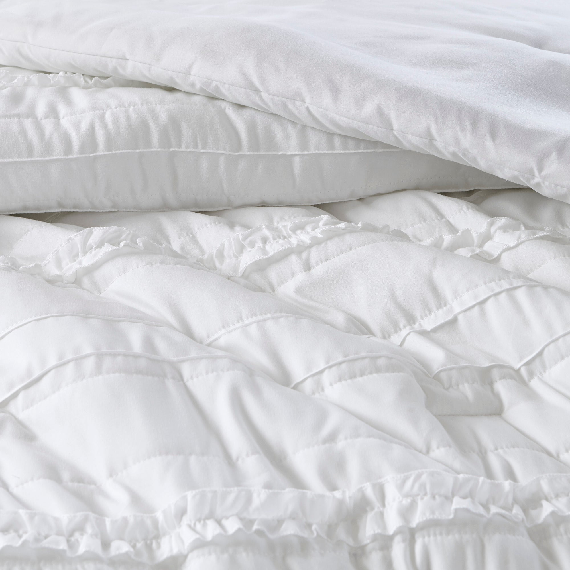 5 Piece Microfiber Ruffled Comforter Set White Queen