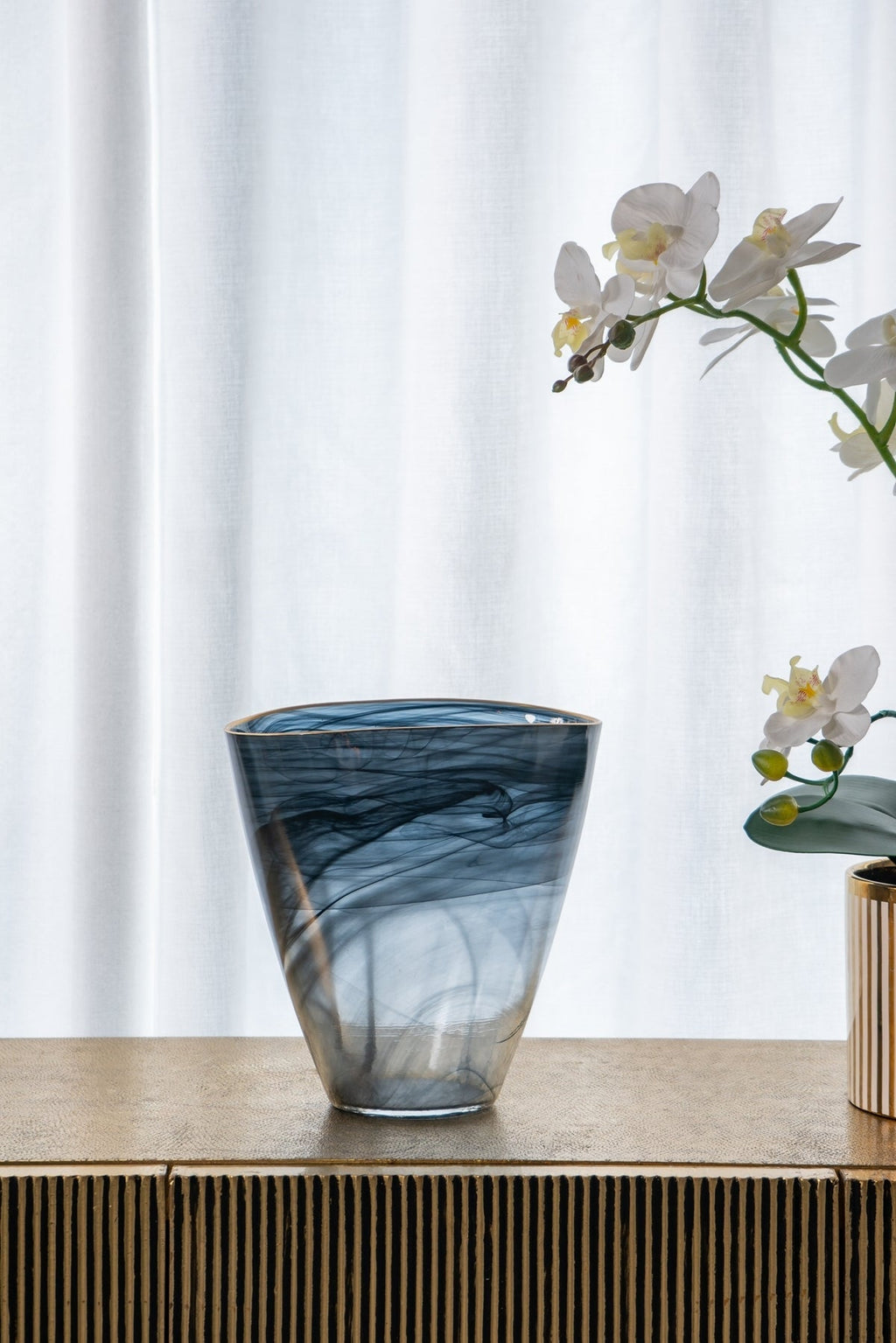 9.3x4.7x9.3' Smokey Black Glass Vase with Gold Rim