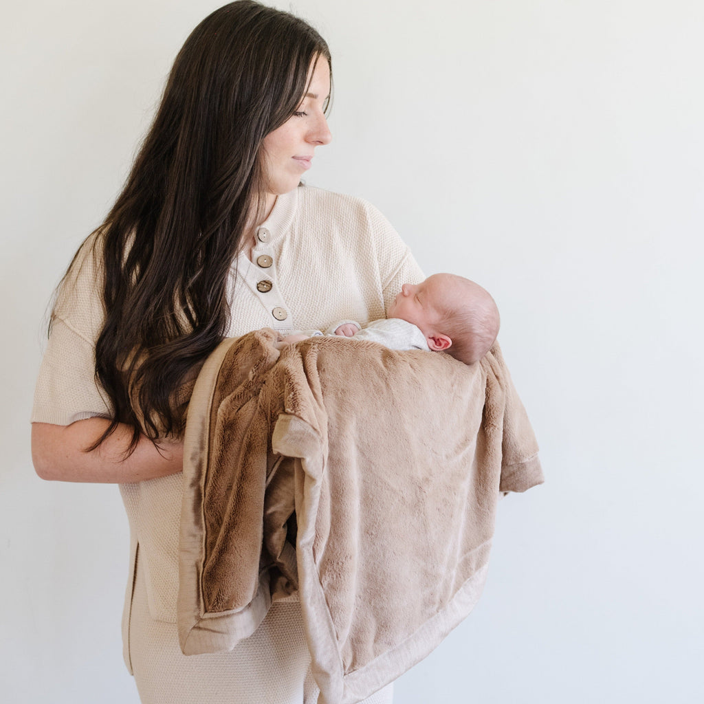 Lush Receiving Blanket 30x40 Inch by Saranoni