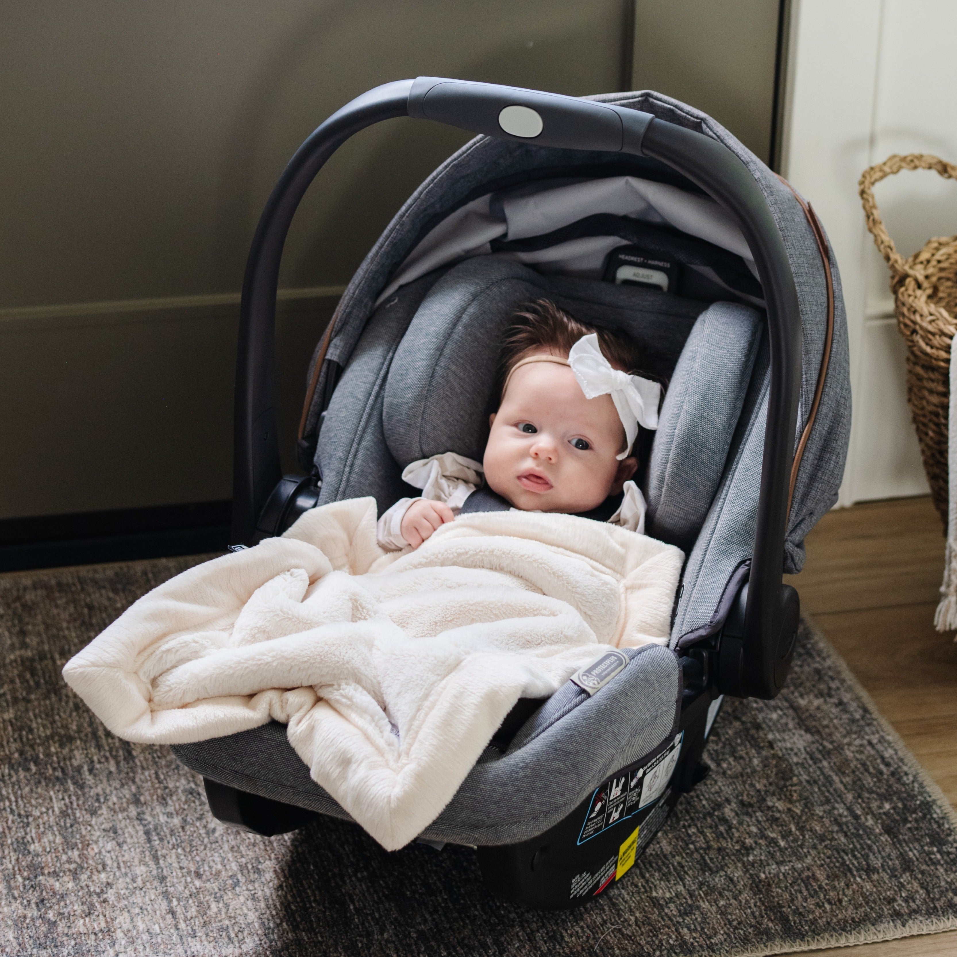 Lush Mini Blankets by Saranoni