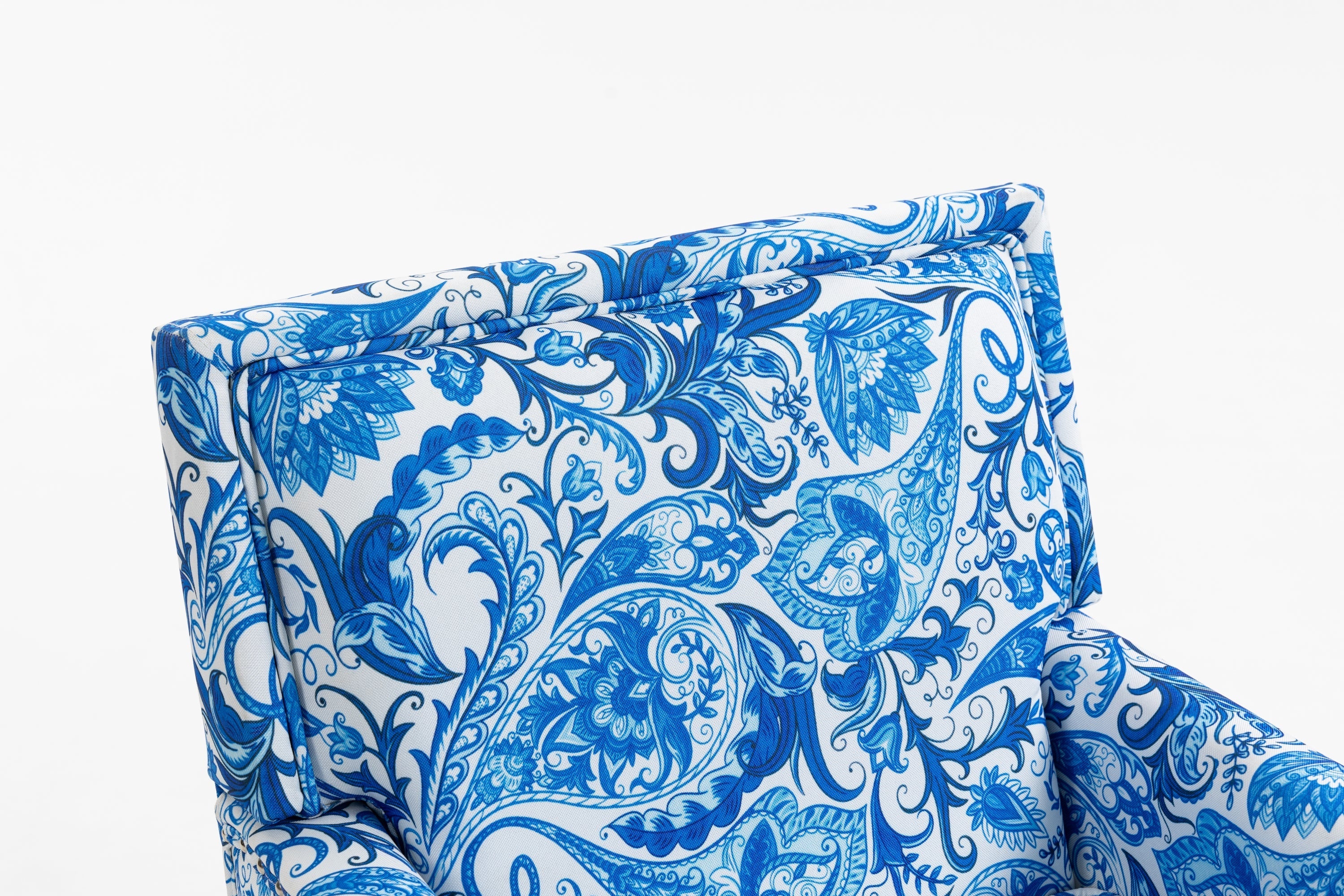 Upholstered Accent Chair with Blue and White Porcelain Print Linen Fabric