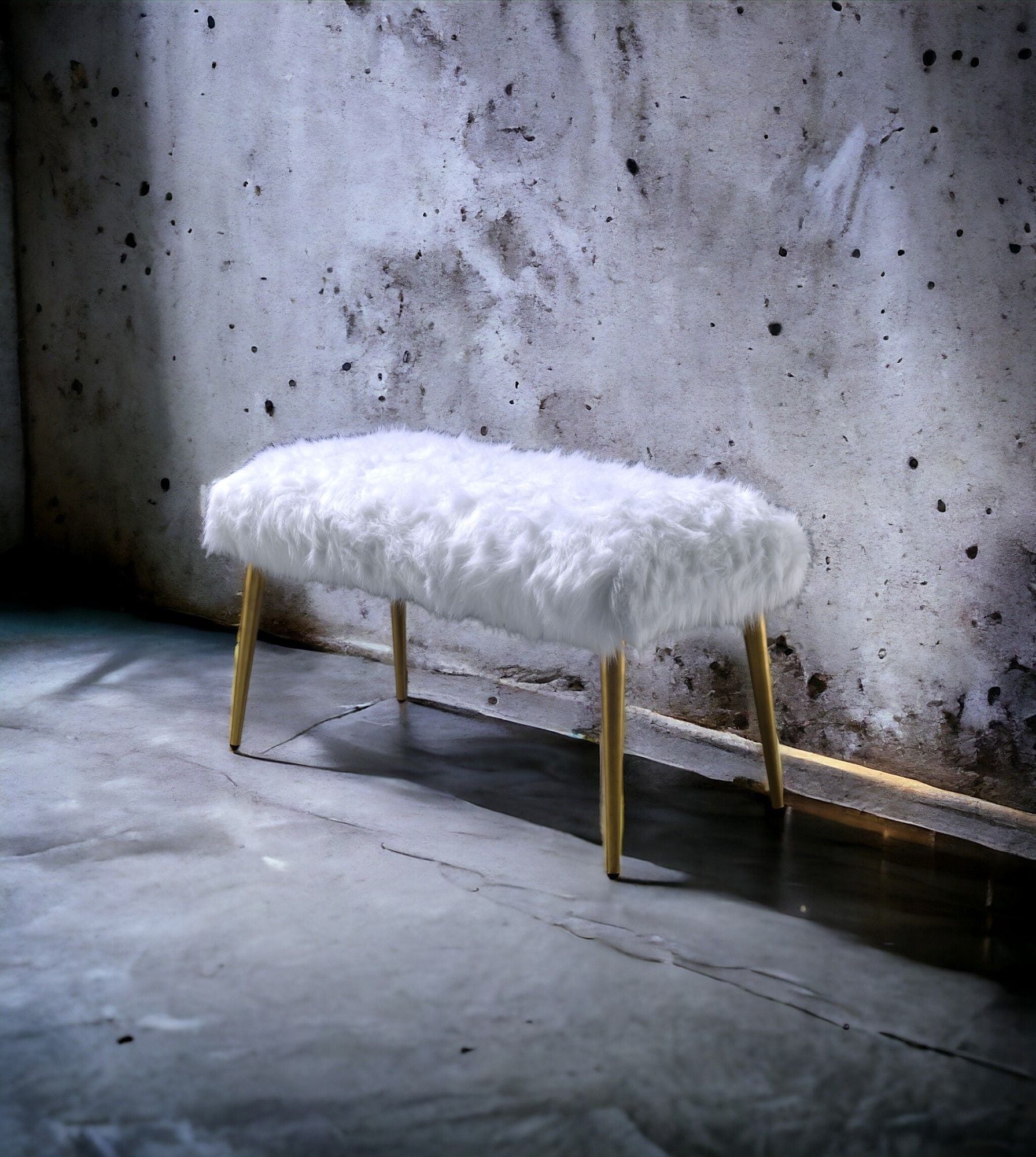 Bagley II Faux Fur Bench - White / Gold