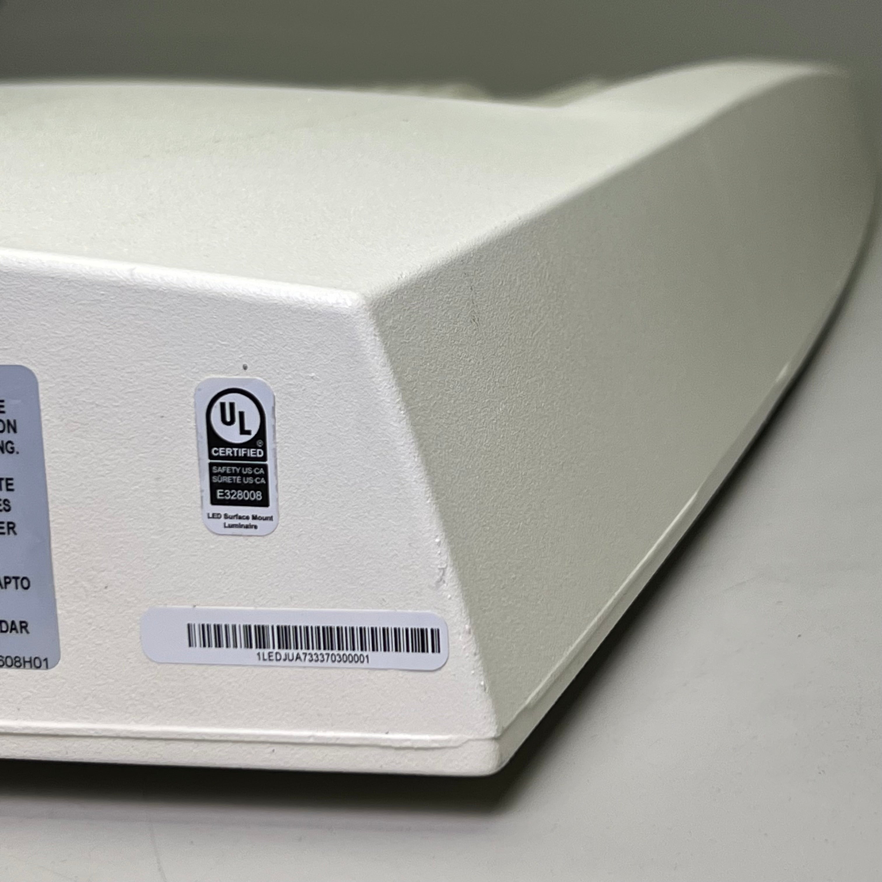 COOPER LIGHTING SOLUTIONS Area Light 120-277V 50/60Hz Sz 32.5" L X 17" W White