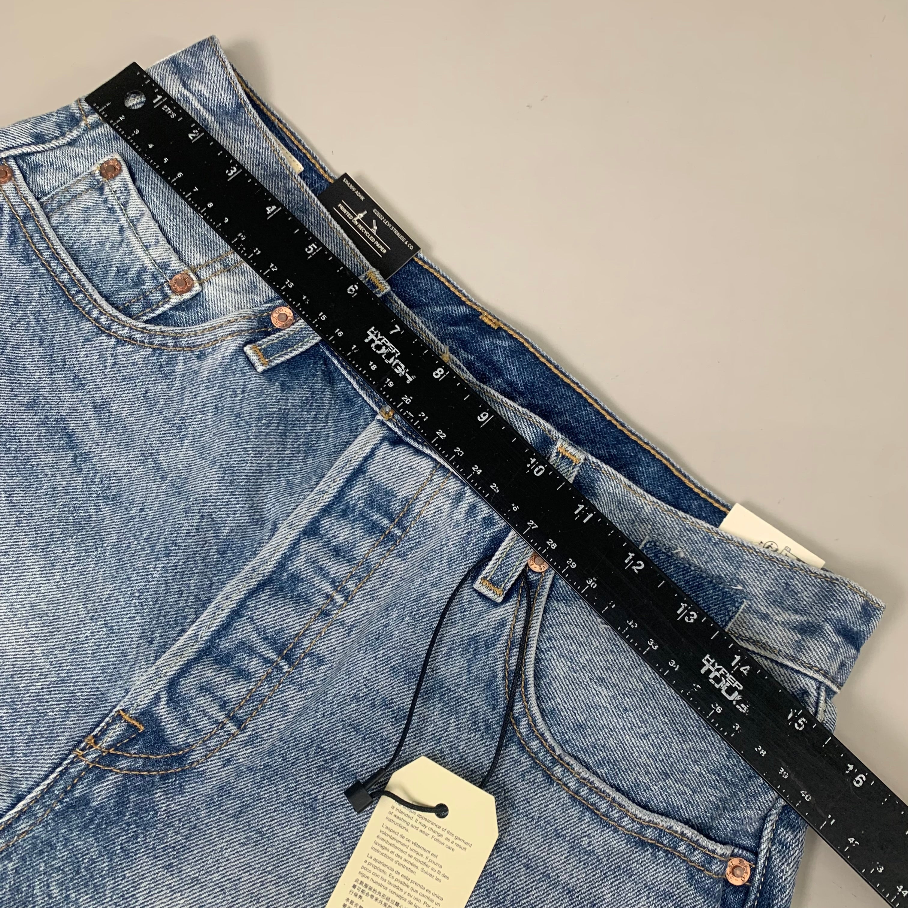 LEVIS 501 Original Fit High Rise Shorts Medium Wash Women's Sz 29 Mega Vibe Blue