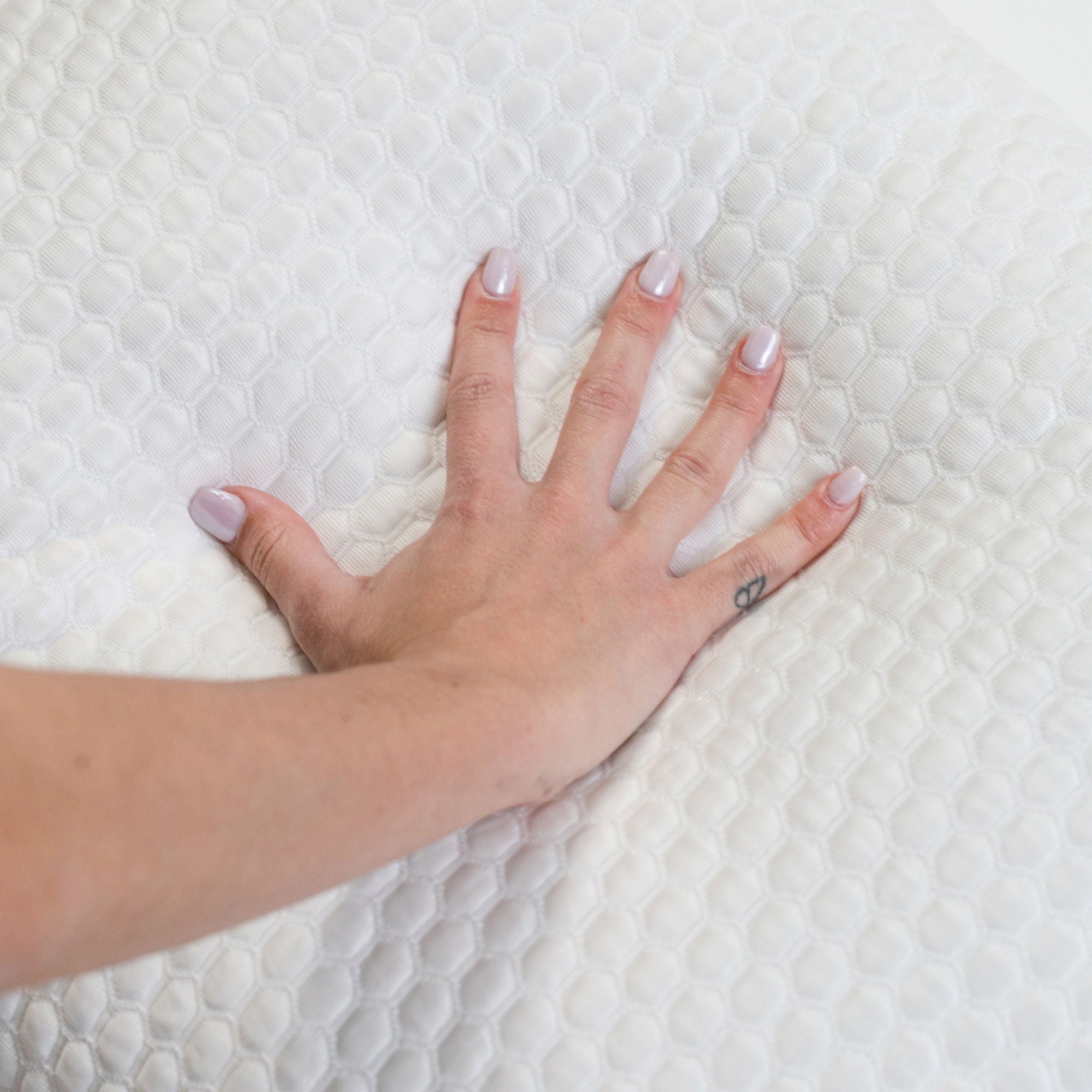 Ghostpillow Shredded - Customizable Soft Fluffy Gel Memory Foam & Siliconized Pillow