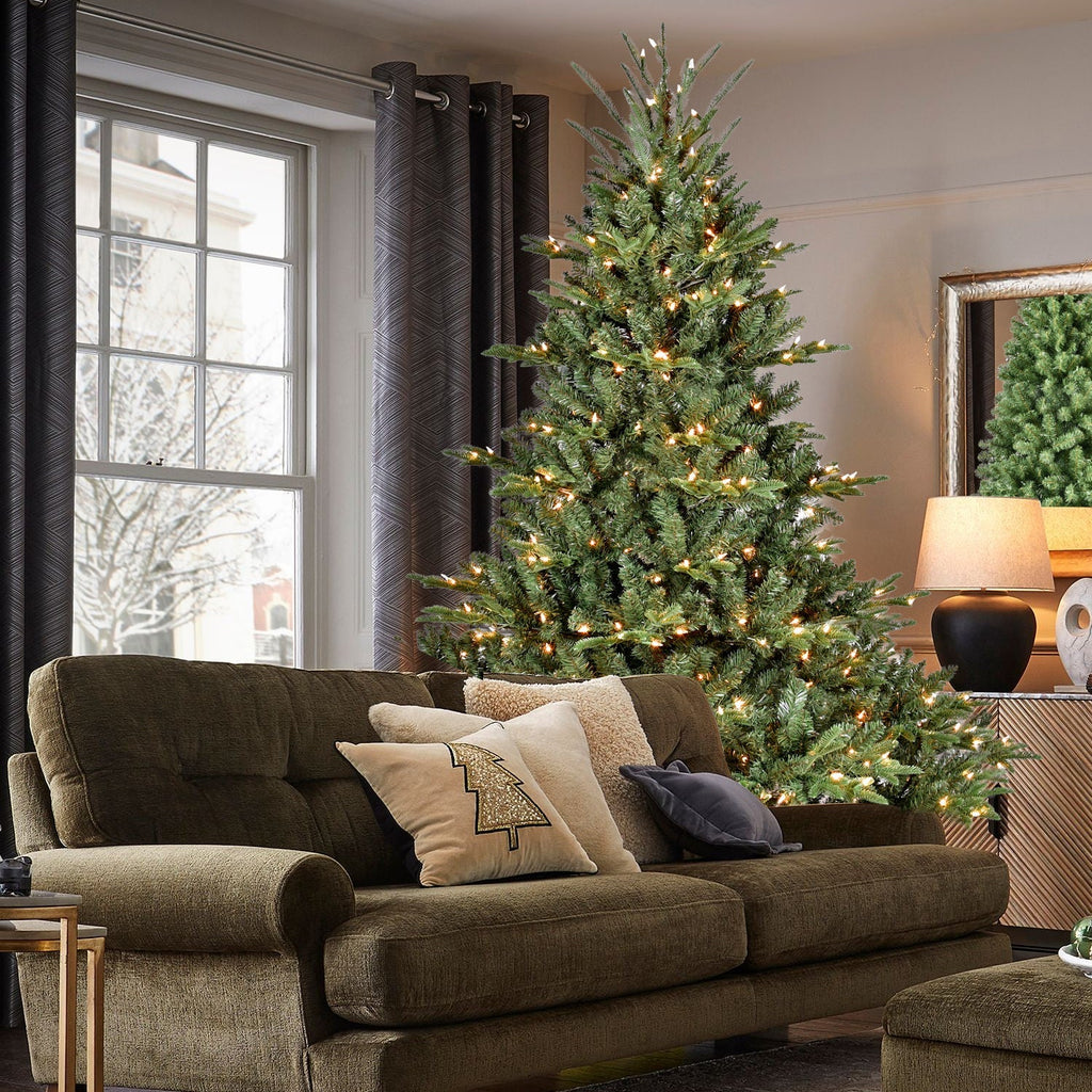 5FT The Full-Bodied Pre-Lit Evergreen Christmas Tree