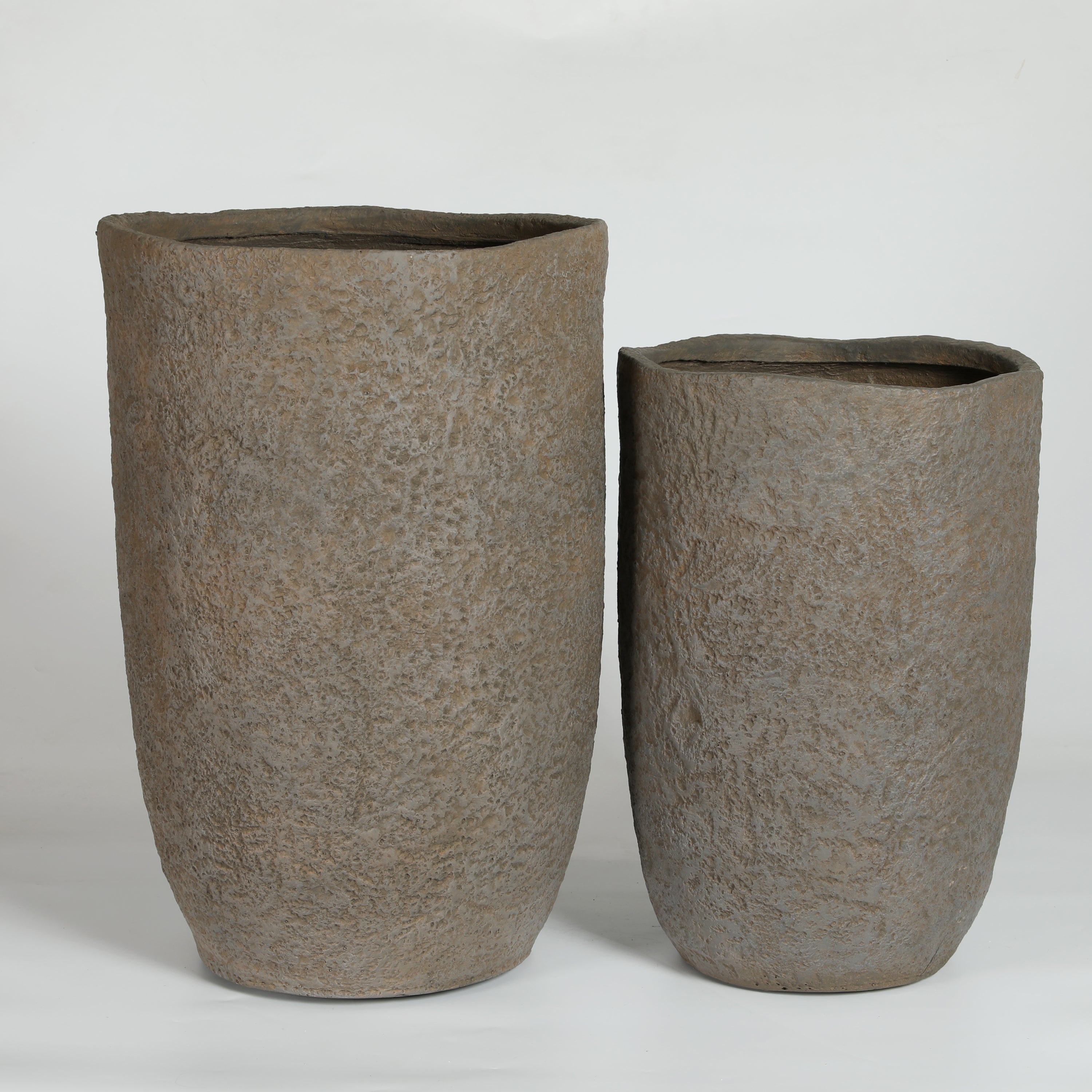 Round Concrete Planter Set of 2, Large Indoor & Outdoor Planter Pots