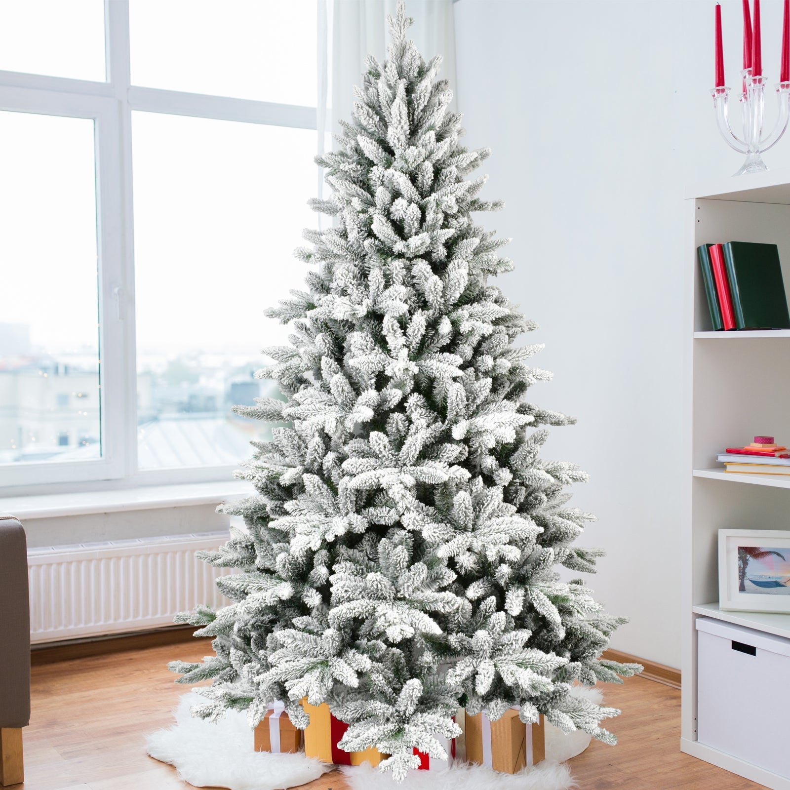 7ft Flocked Christmas Tree with 1514 Tips