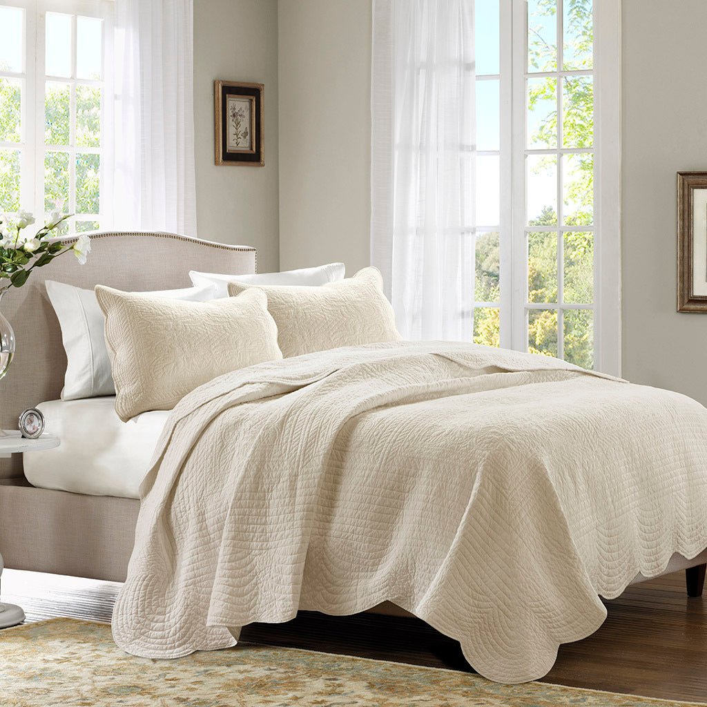 3 Pc Antimicrobial Cream Reversible Scalloped Edge Quilt Set