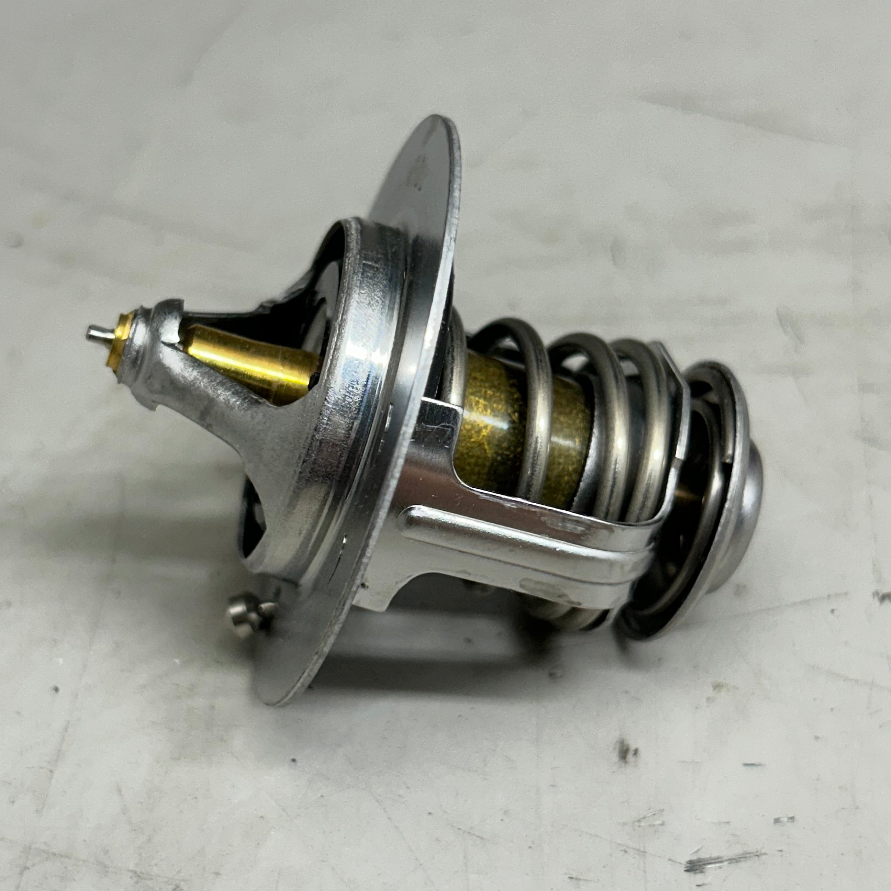 MAHLE Engine Coolant Thermostat For Toyota TX16782D