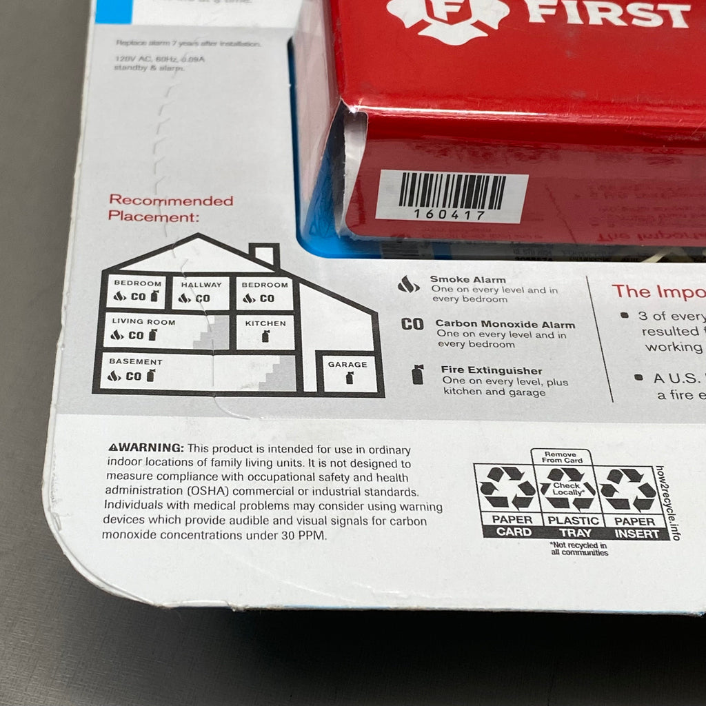 FIRST ALERT Plug-In Carbon Monoxide Alarm 5"x1.38"x3.4" White 1039734