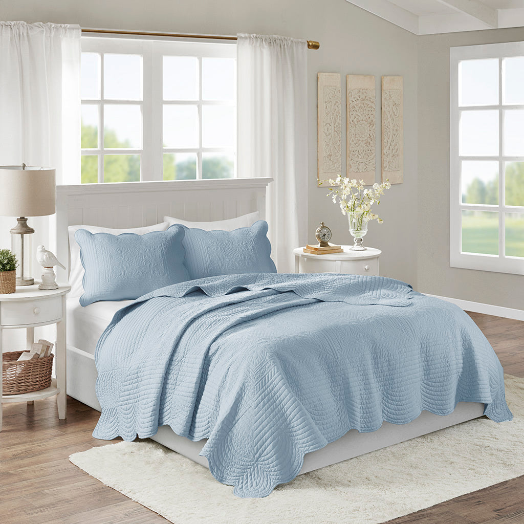 3 Piece Reversible Scalloped Edge Quilt Set - Blue King/Cal King