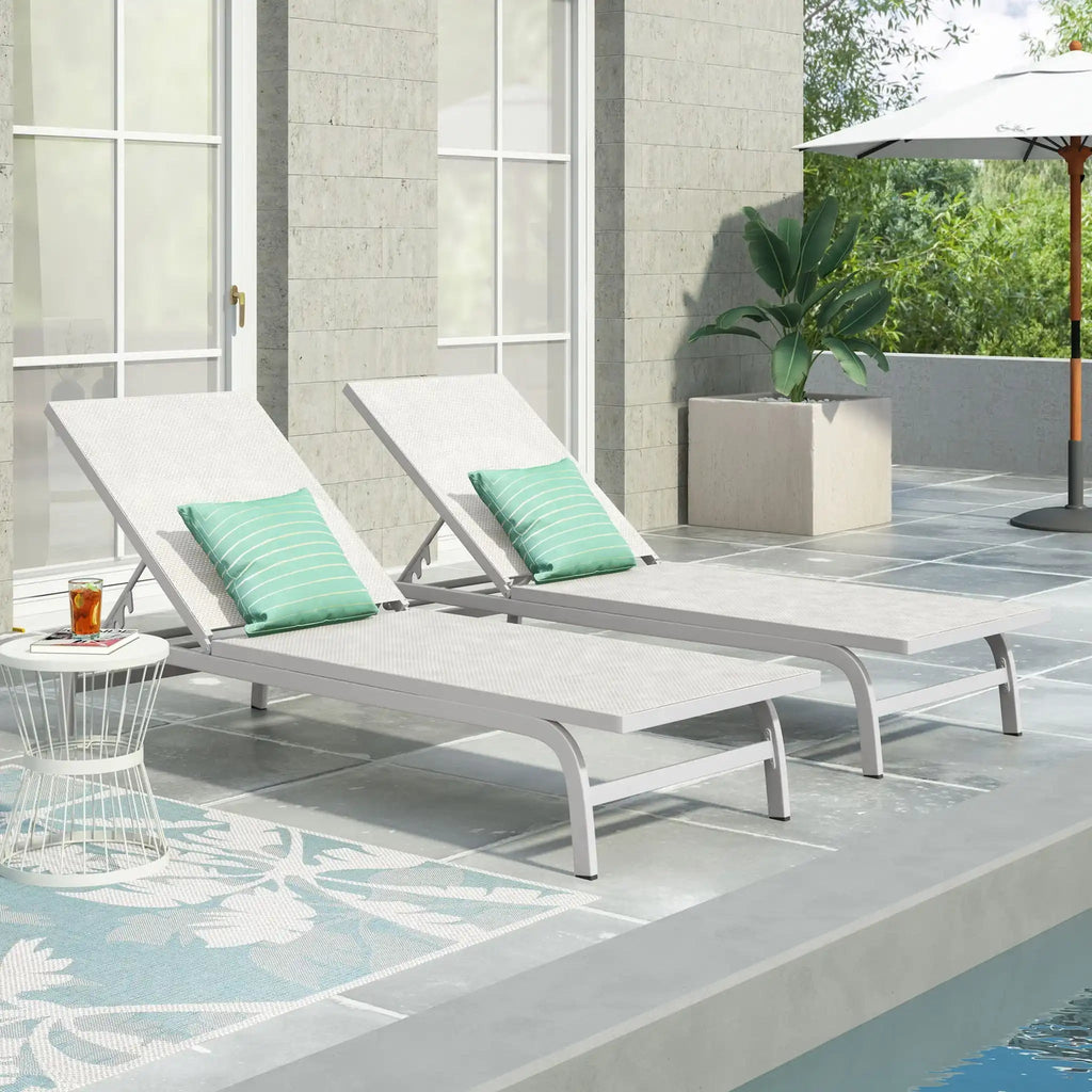 Finn Contemporary Chaise Lounge for Outdoor Relaxation