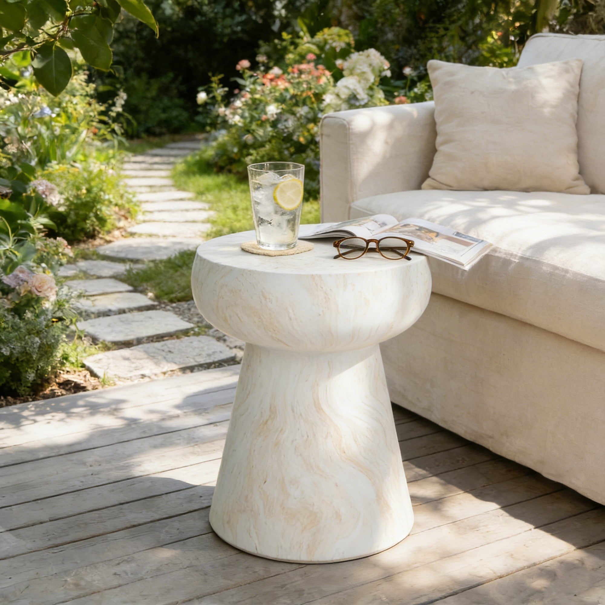 U_Style Mushroom-Shaped Outdoor Concrete Side Table