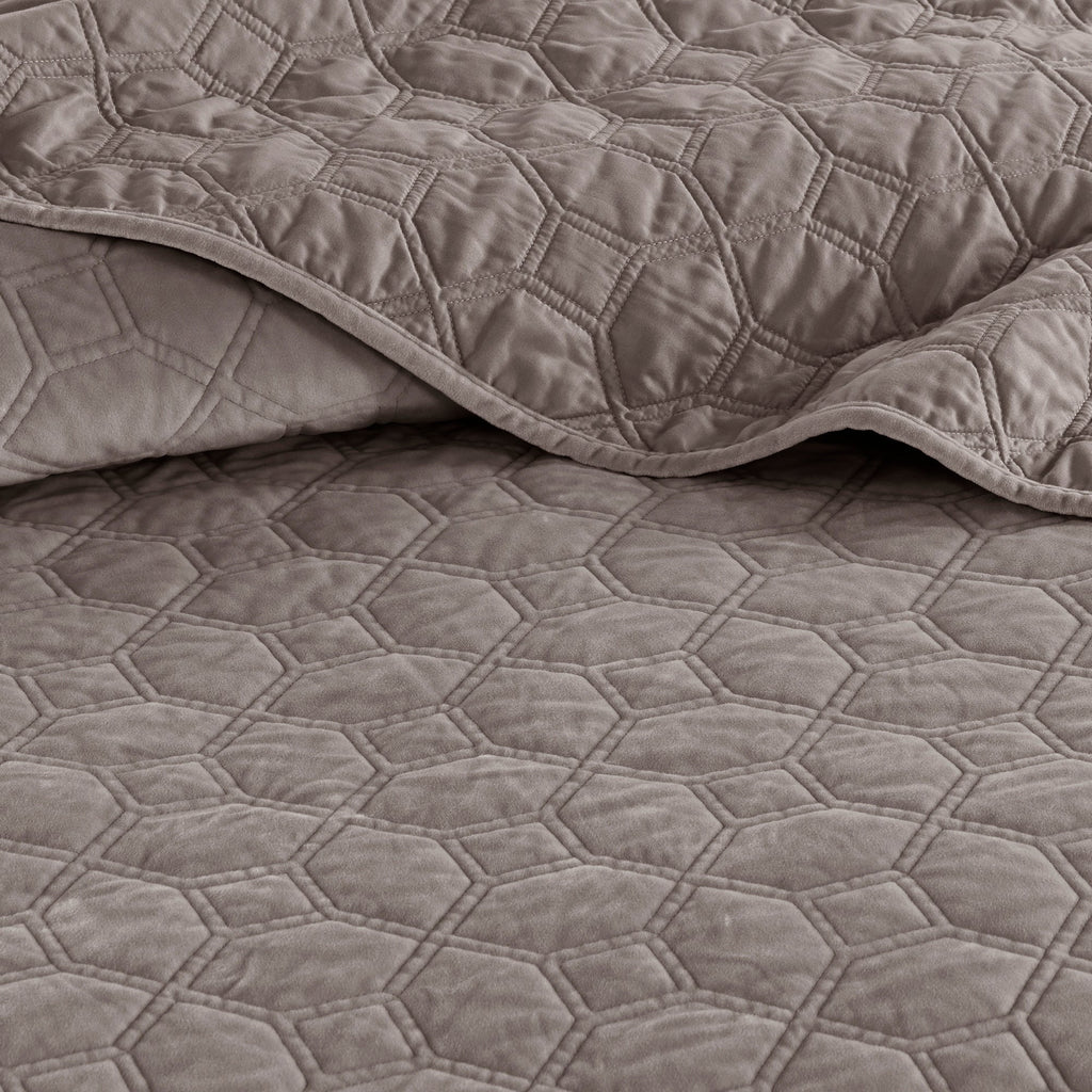 3 Piece Velvet Quilt Set Taupe Full/Queen