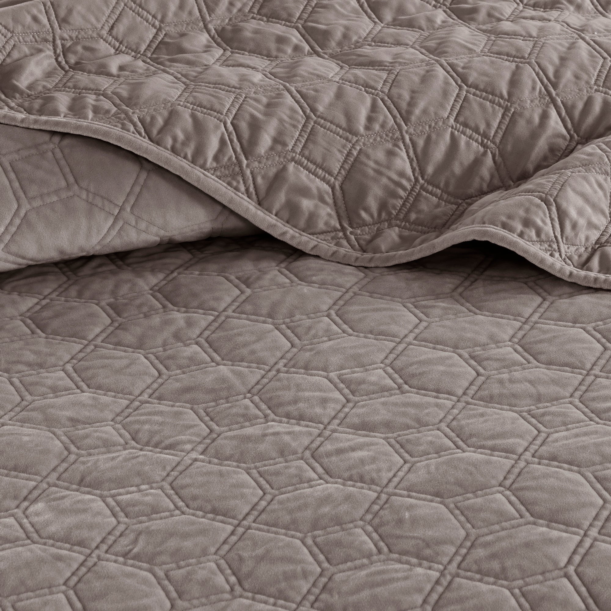 3 Piece Velvet Quilt Set Taupe Full/Queen