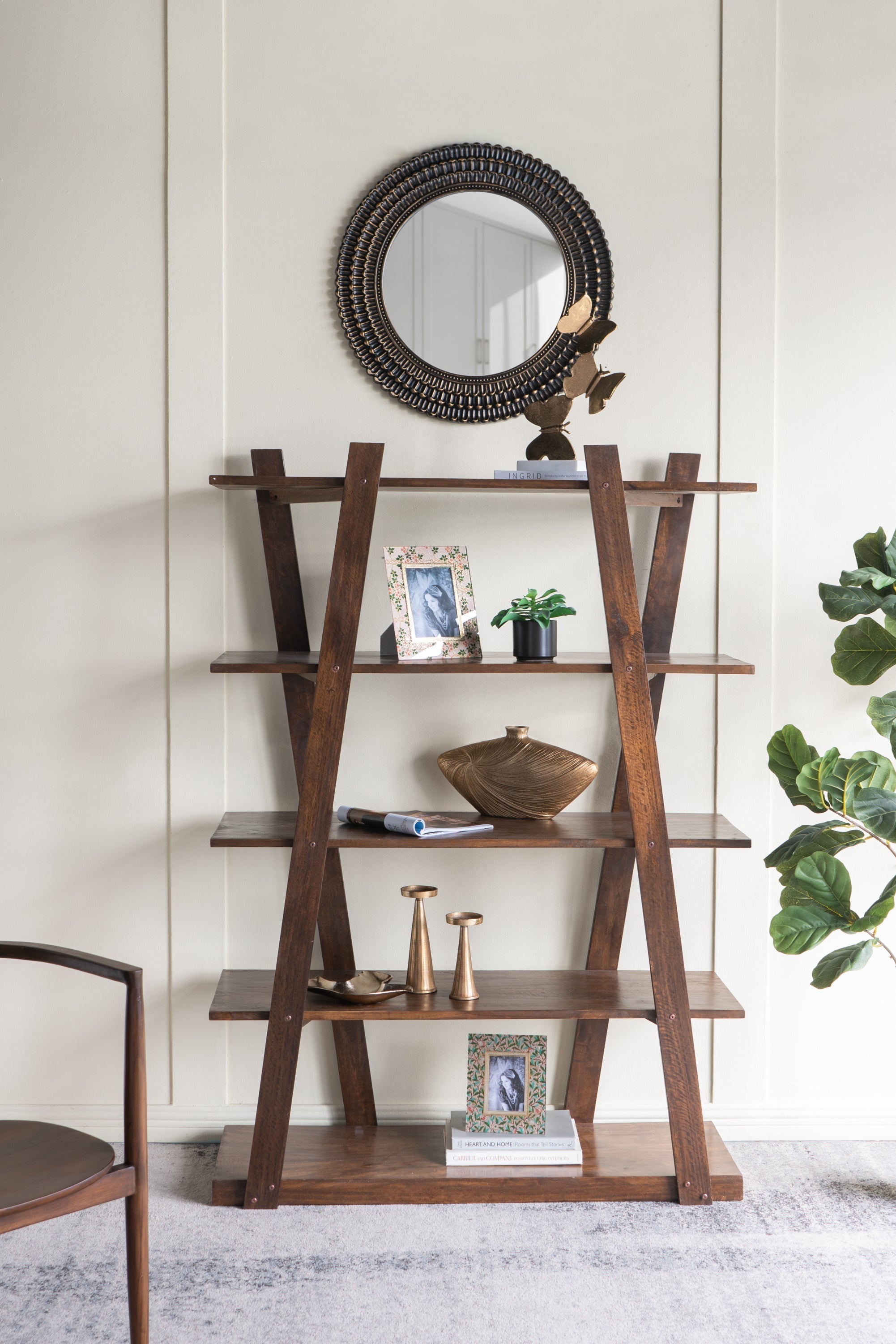 D26.5' Round Black and Gold Wooden Accent Mirror with Woven Texture