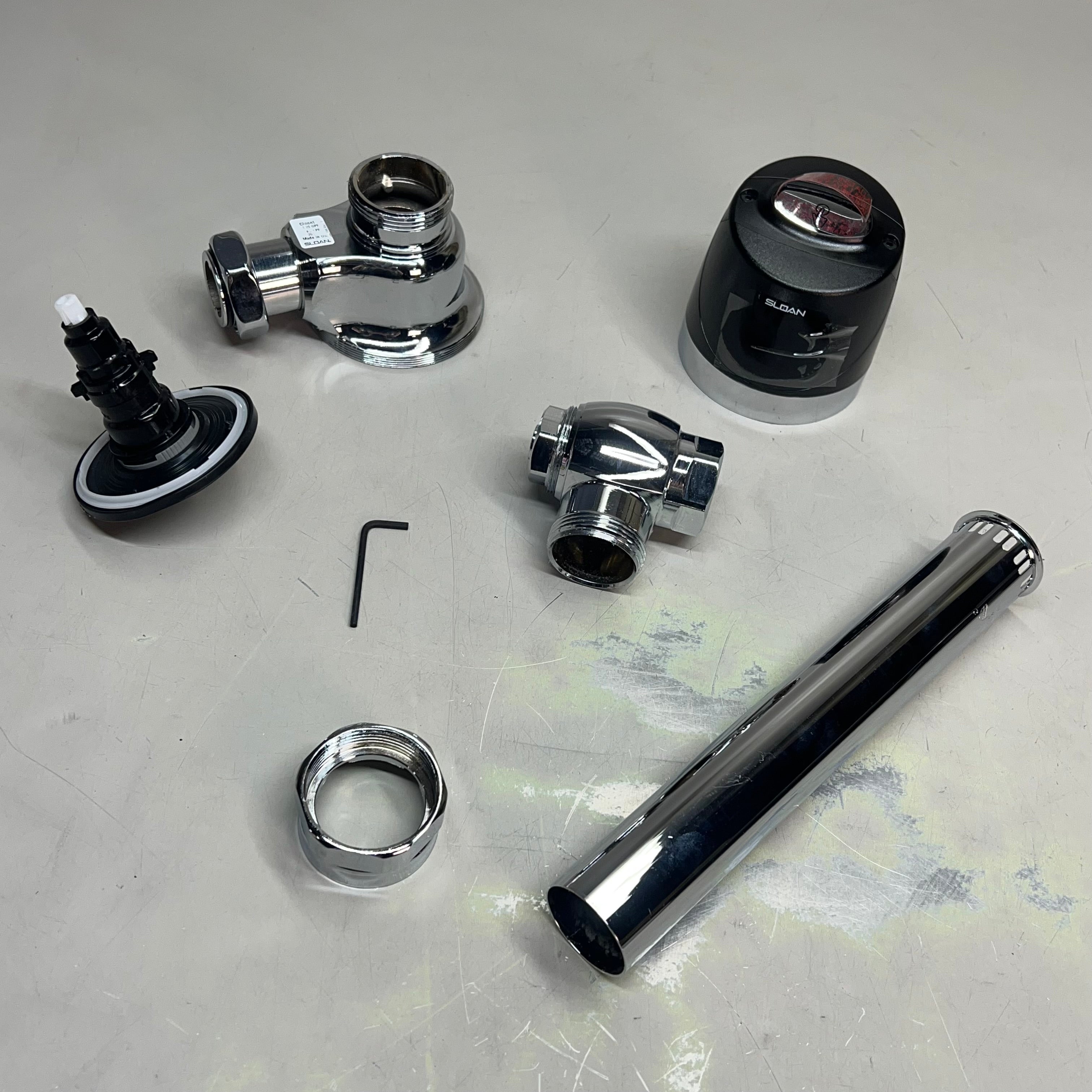 SLOAN OPTIMA PLUS Battery Powered Sensor Activated Flushometer Chrome 8111-1.28