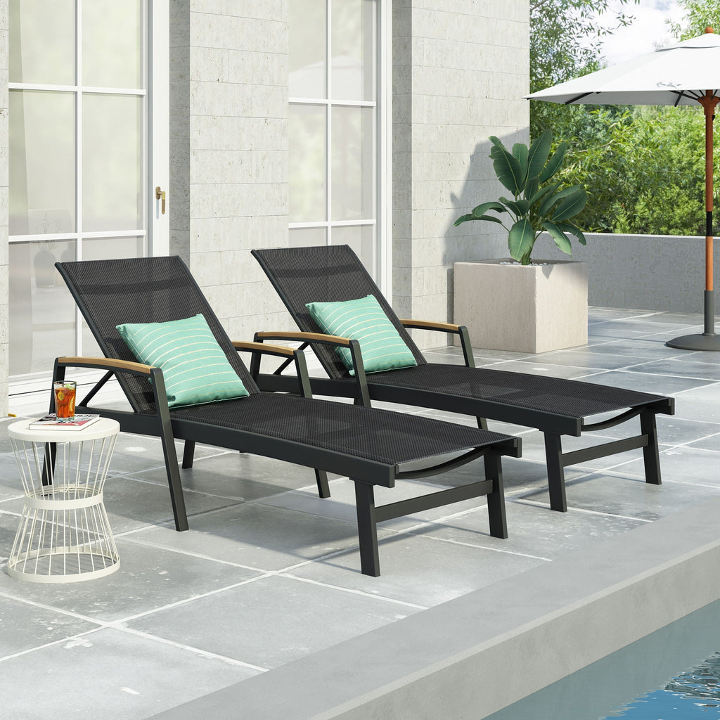 Oaxton Chaise Lounge