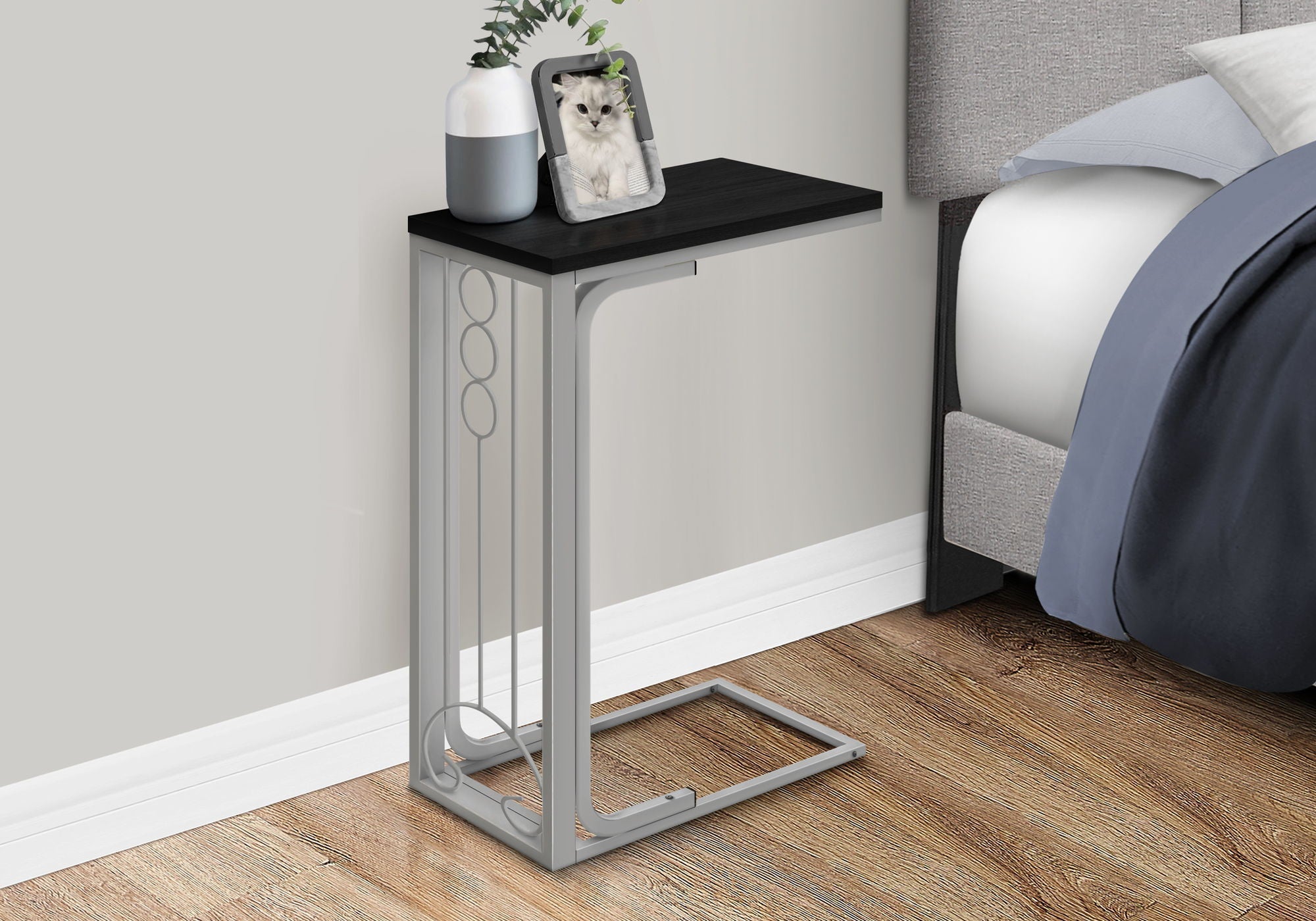 Elegant Accent Table, C-Shaped, Transitional