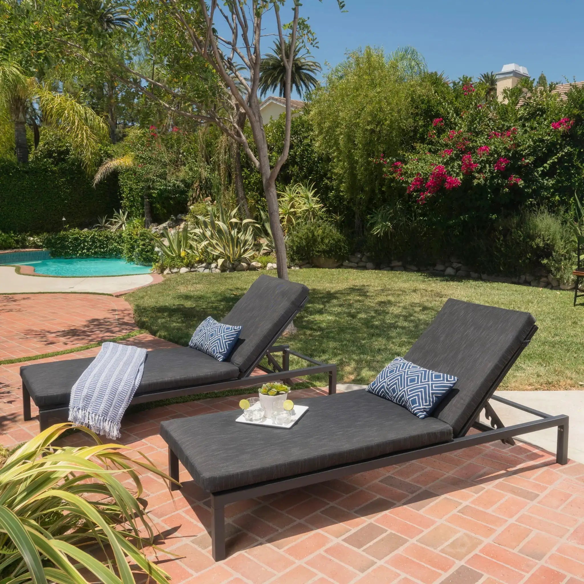 Modern Chaise Lounge with Water Resistant Fabric Cushions