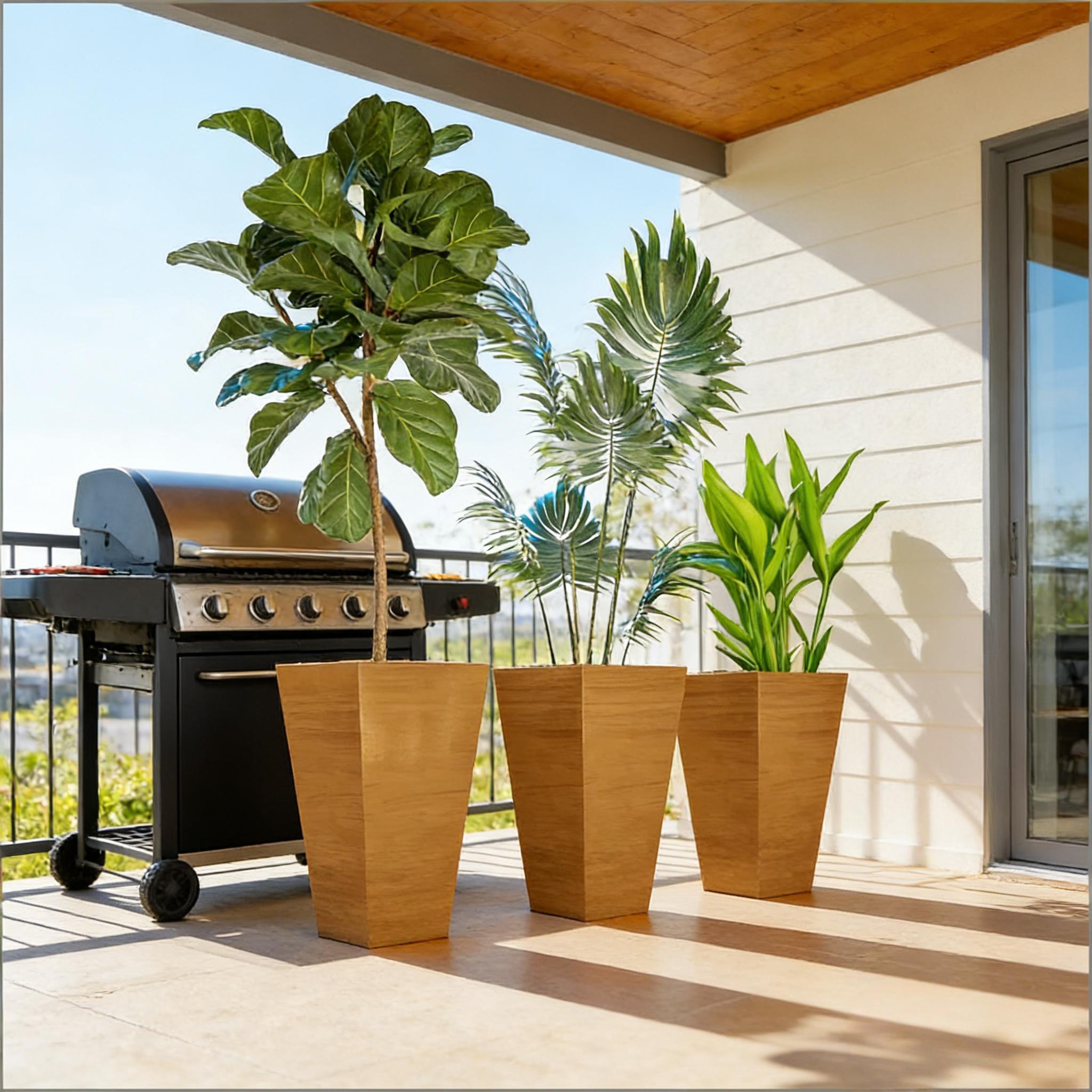 Classic Set of 3 Tall Outdoor Planters