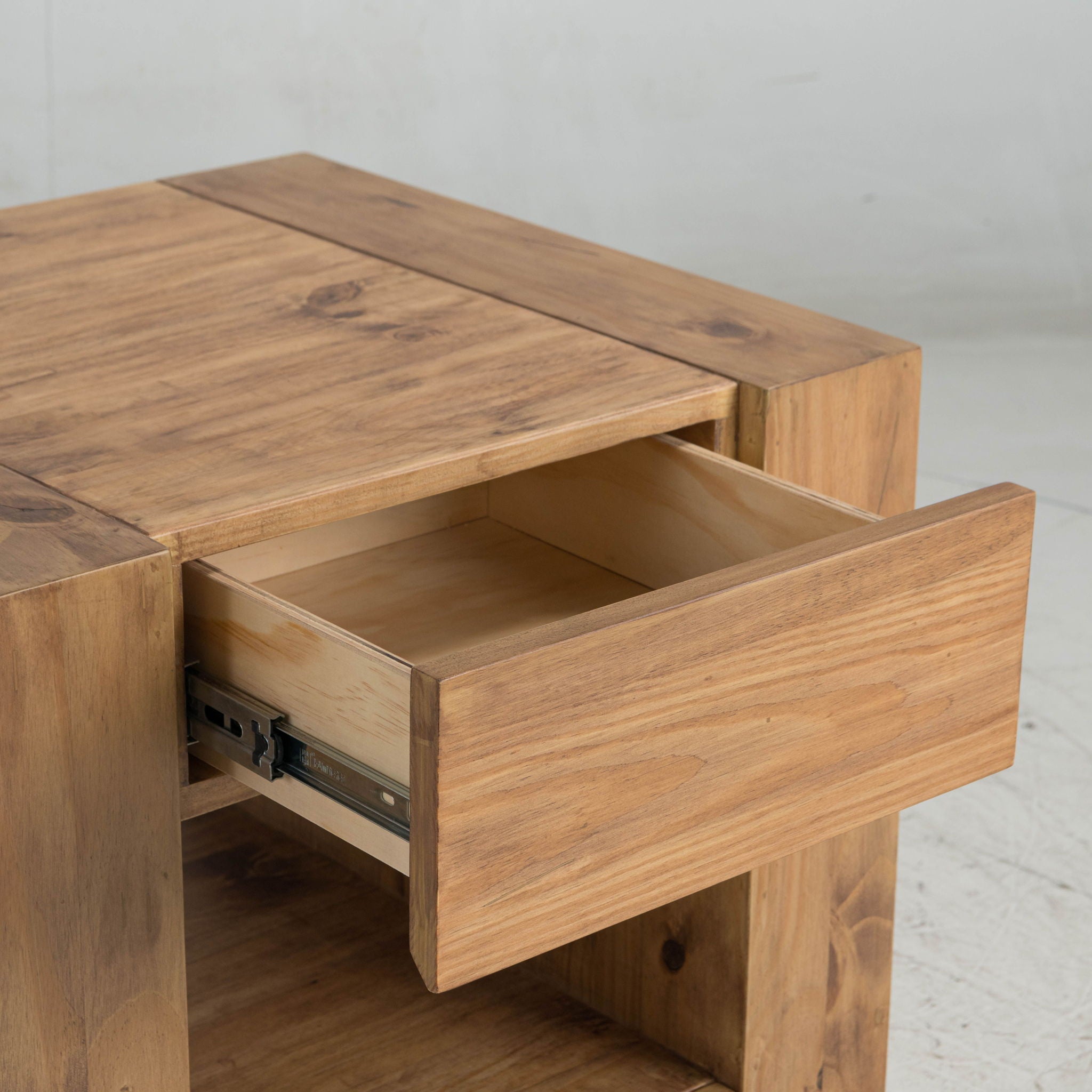 Harlan Oak End Table