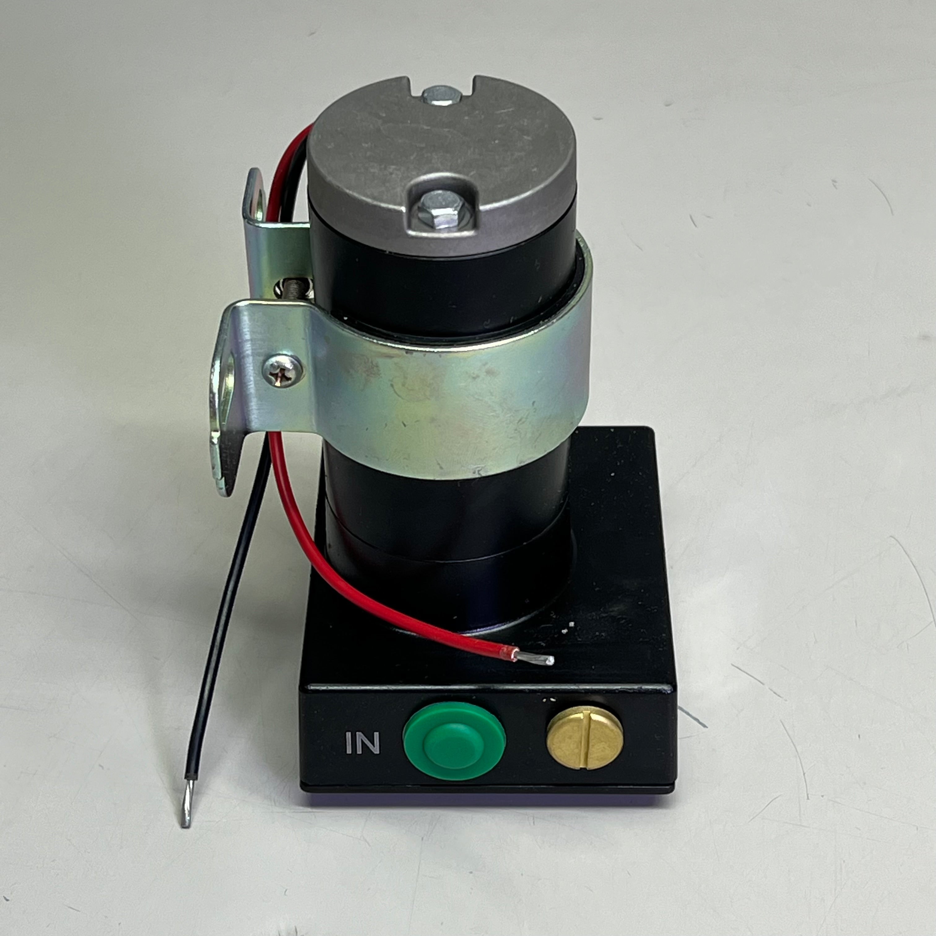 SUMMIT Racing Electric Fuel Pumps Electric Eternal 16 PSI 12V SUM-G3136-17