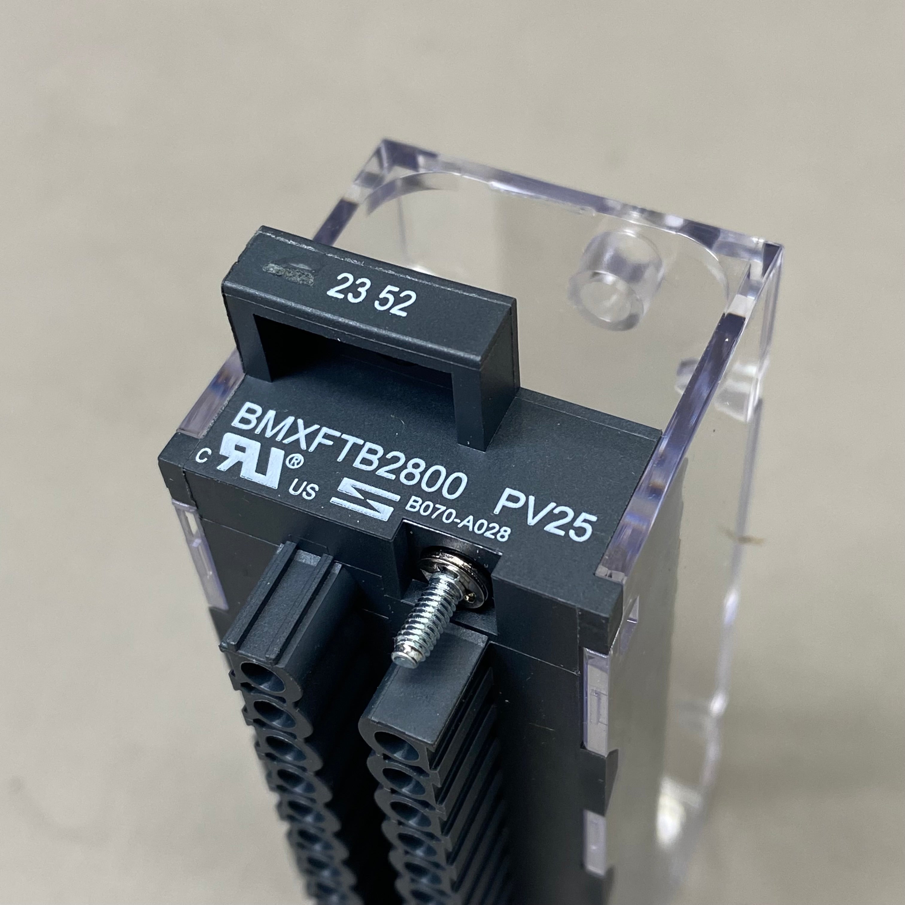 SCHNEIDER ELECTRIC Caged Terminal Strip 4"x2"x2" Black BMXFTB2800