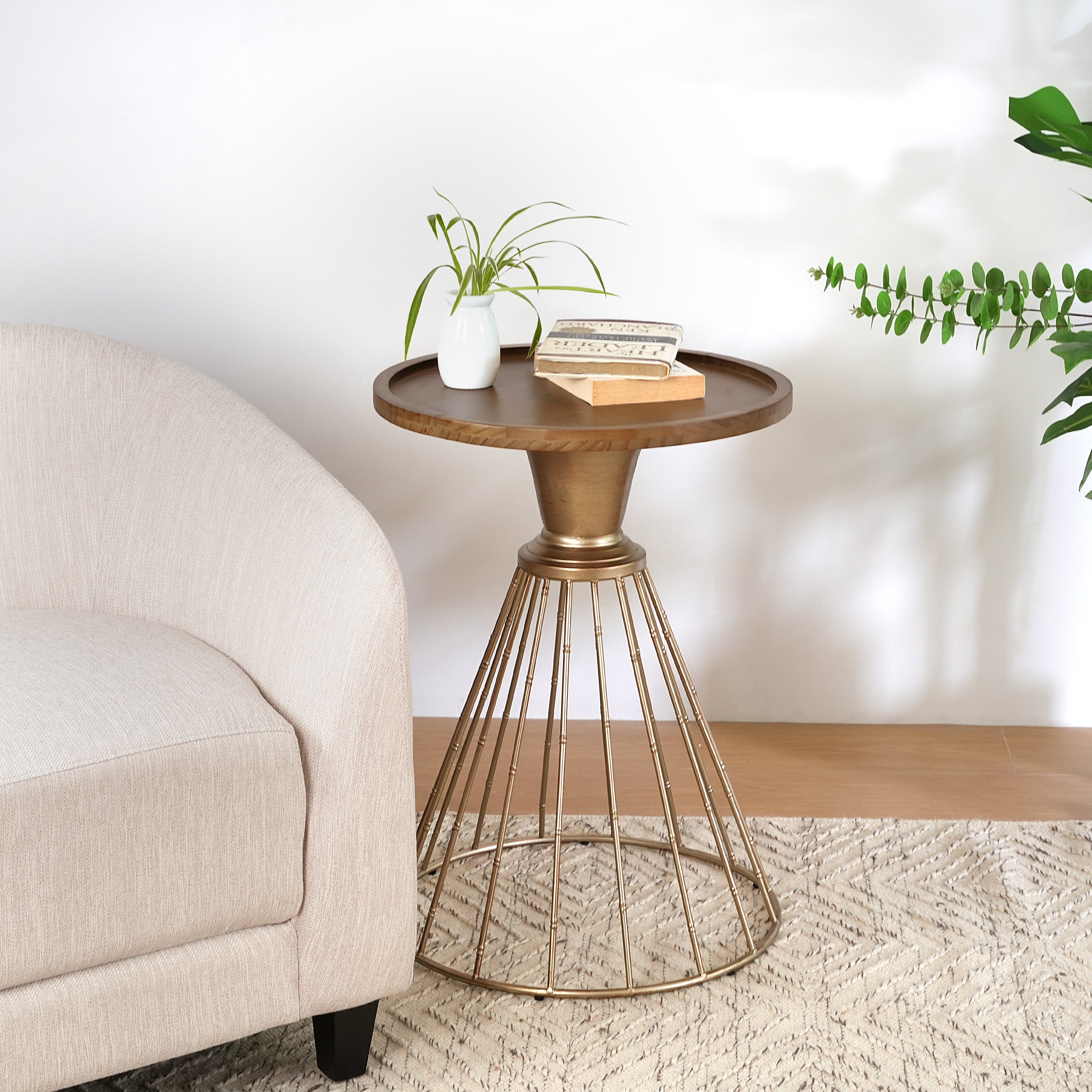 Hollow Edge Retro Art Pine Side Table with Antique Gold and Natural Color