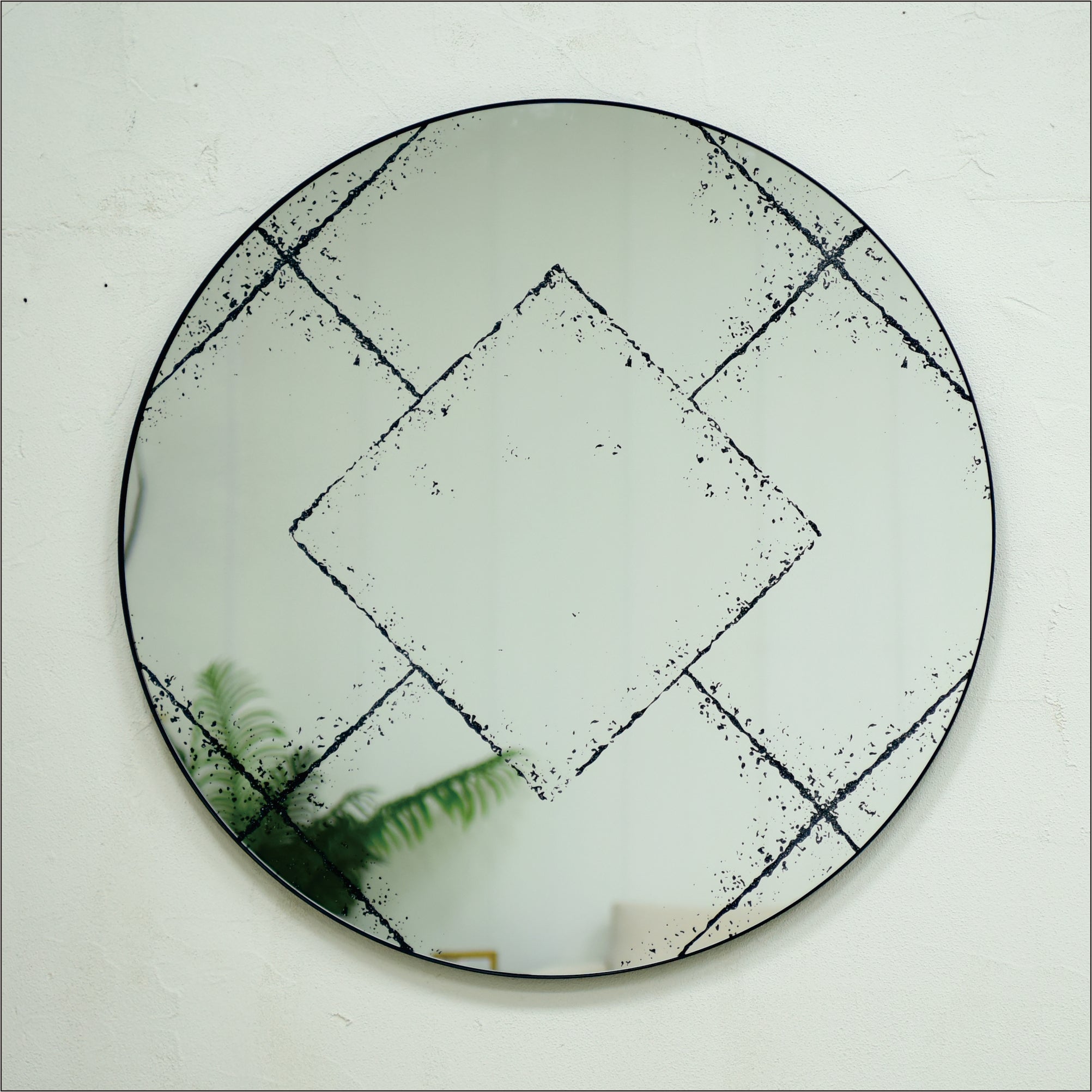 Round Wall-Mounted Mirror