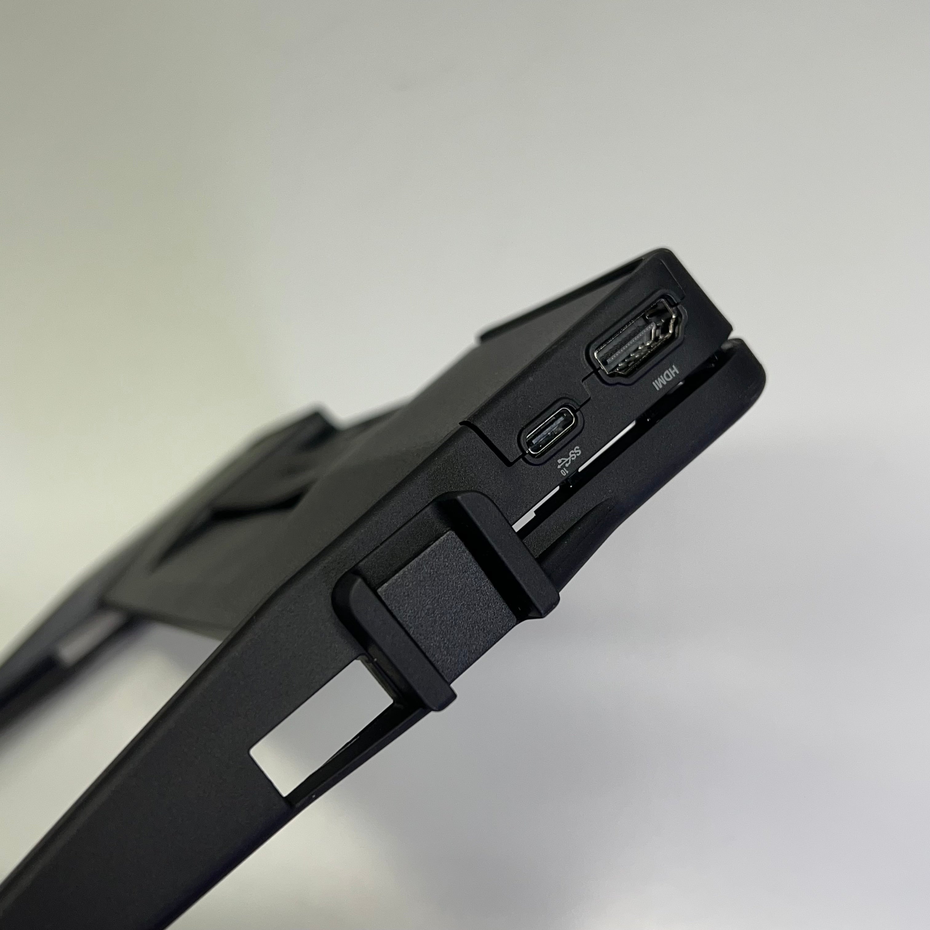KENSINGTON  Blackbelt Rugged Case W/ CAC Reader For Surface Pro 9 K62539WW