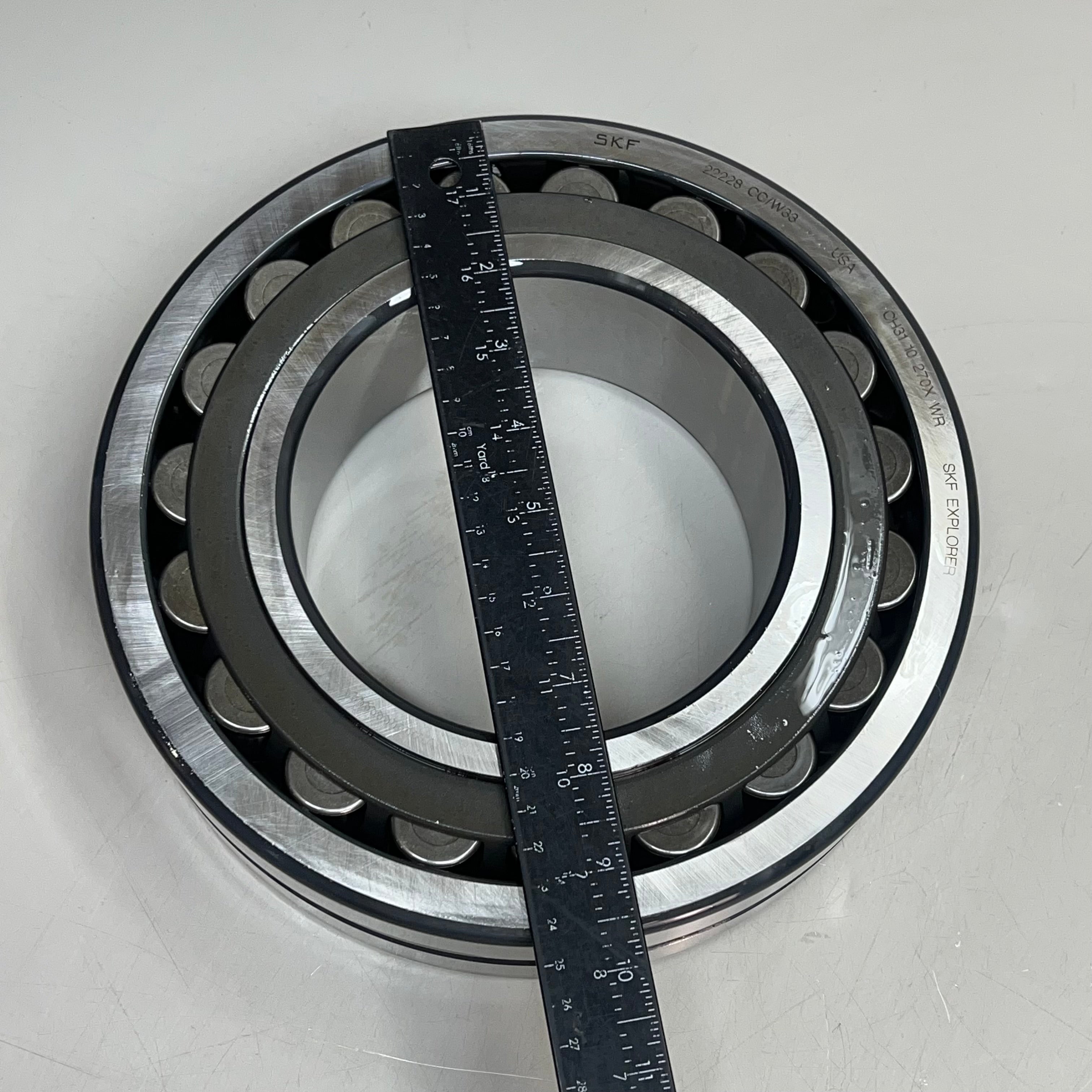SKF Spherical Roller Bearings 140mm X 250mm X 68mm Silver 22228-CC- W33