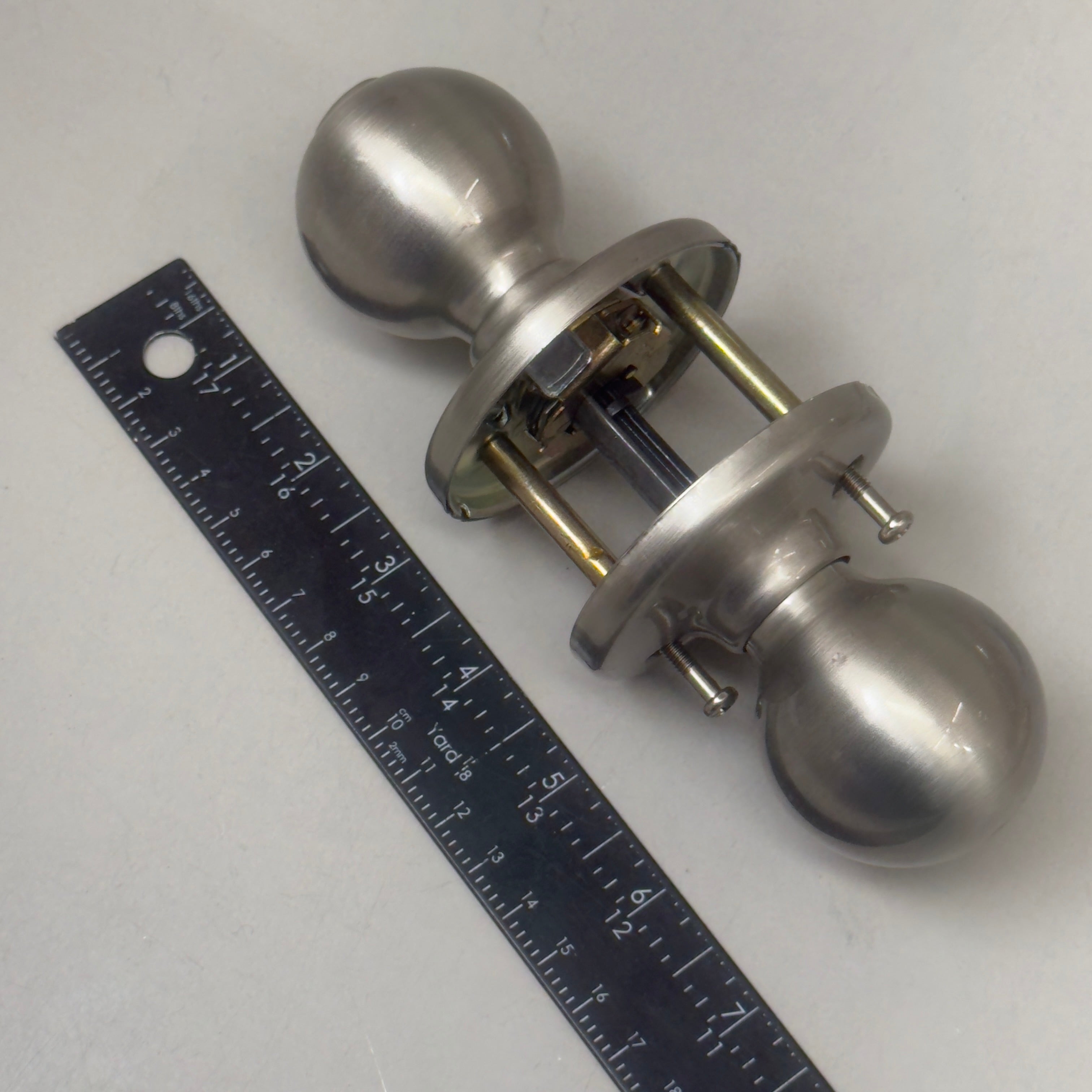 KWIKSET Polo Privacy Door Knob Single Sided Handle Satin Nickel ‎93001-915