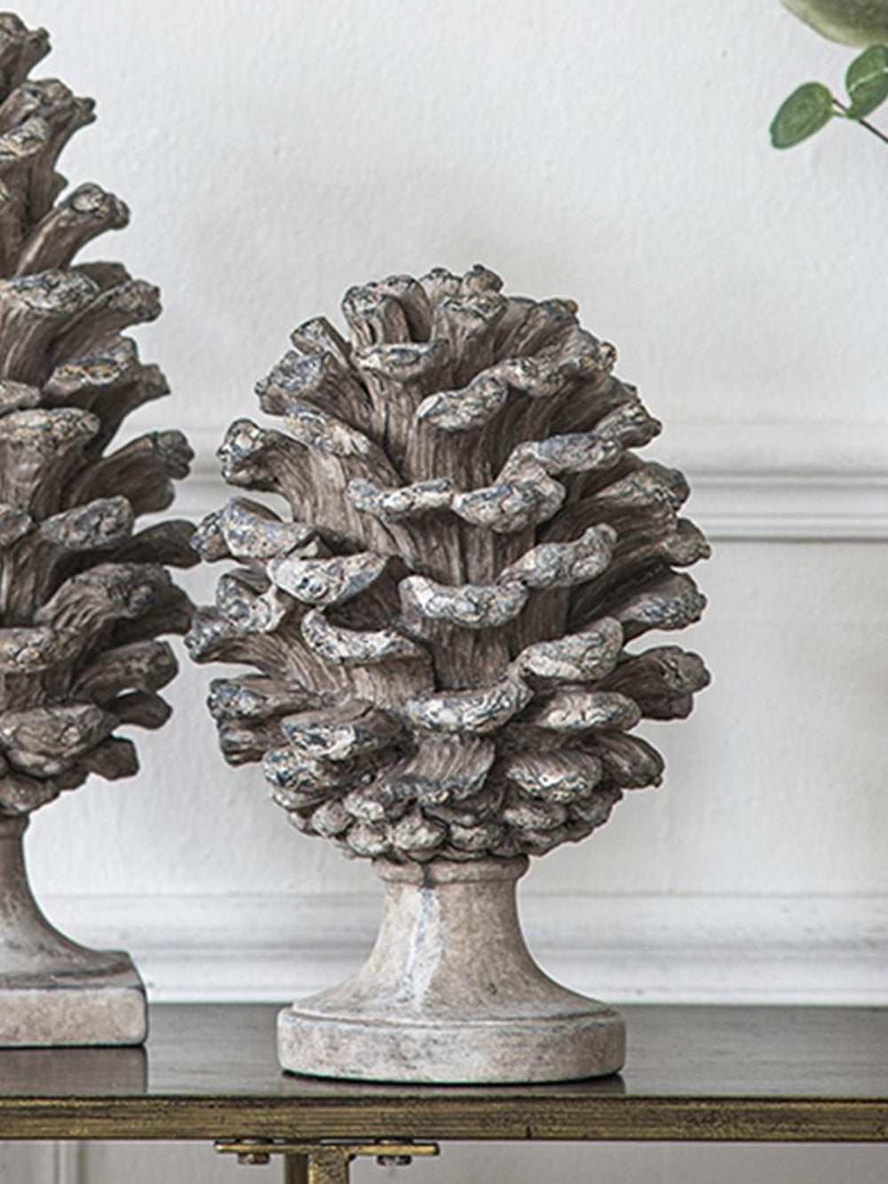 D7x10.5' Pinecone Table Decor