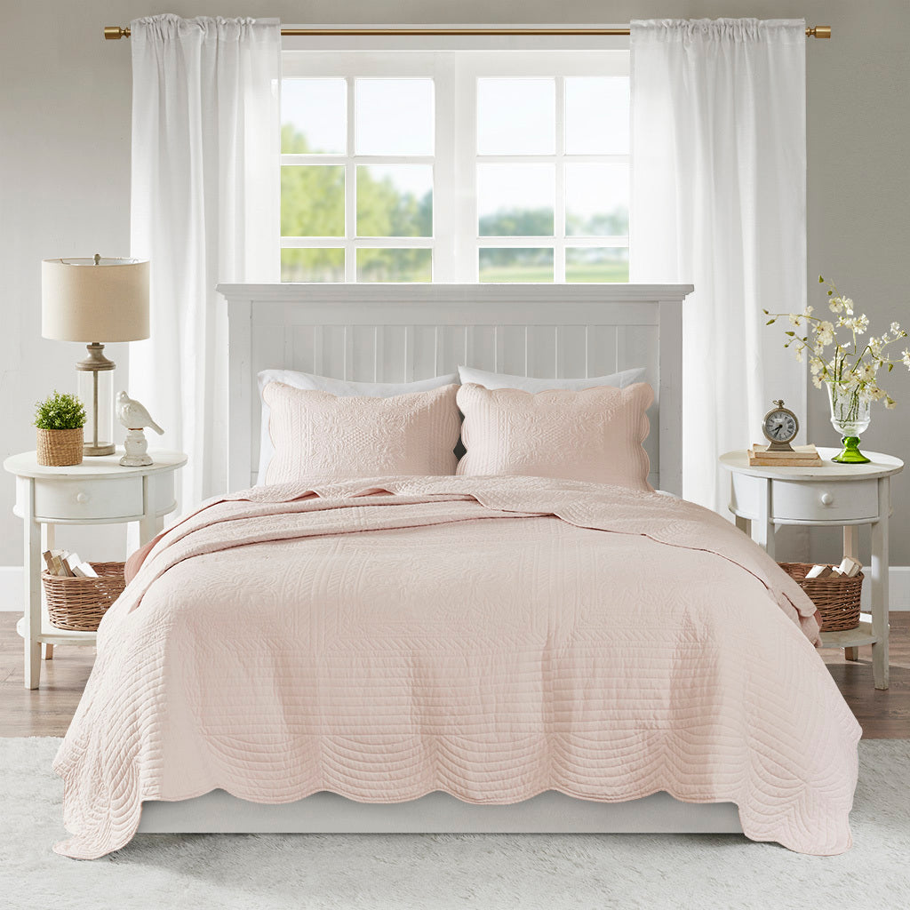 3 Piece Reversible Scalloped Edge Quilt Set - Blush King/Cal King