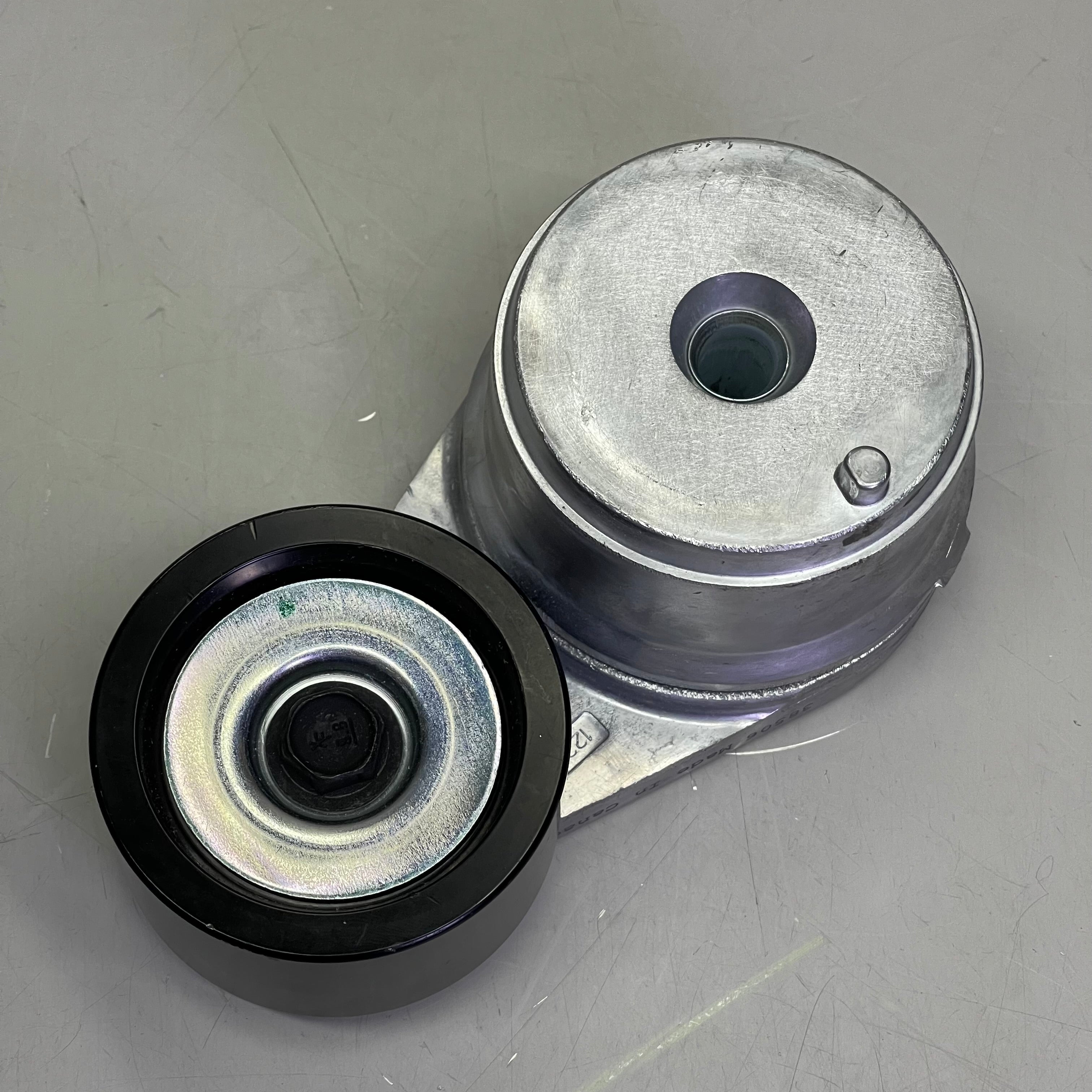 GATES FleetRunner Heavy-Duty Drive Belt Tensioner Steel & Black (MISSING BOLT) 38506