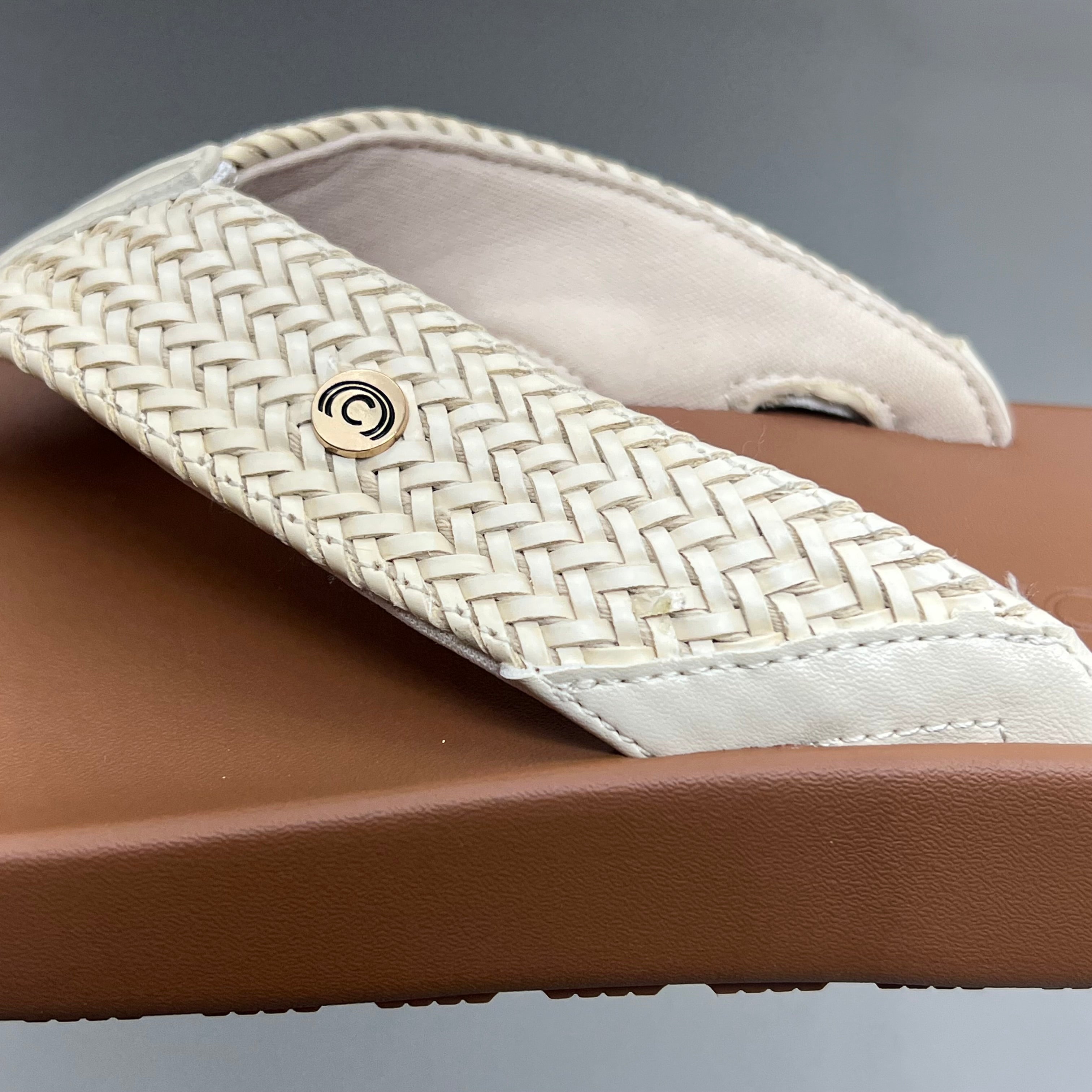 COBIAN Palmilla Braided Synthetic Leather Strap Women's Sz 8 EU 38.5 Cream PAL25-110-8
