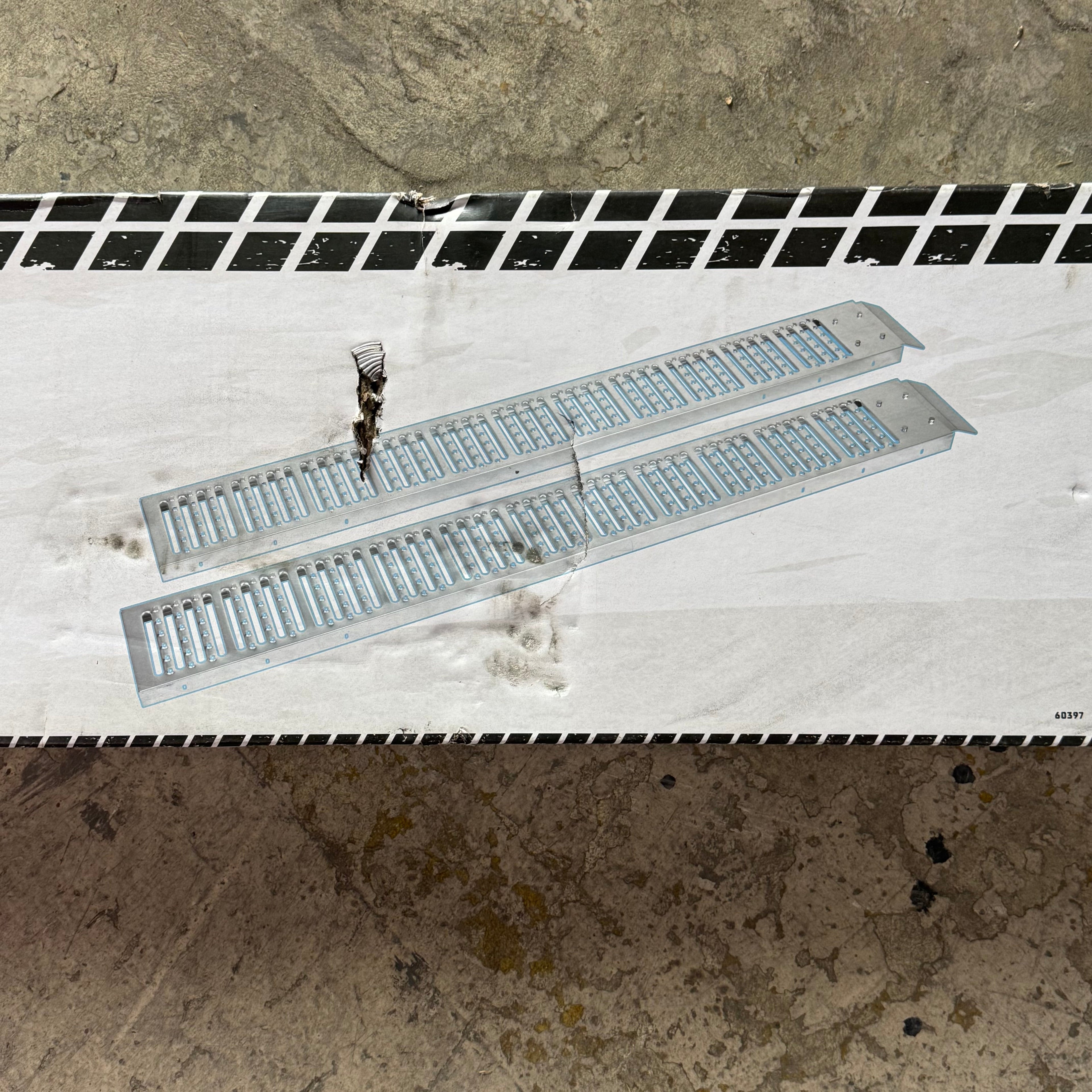 HAULMASTER (2 Pcs) Steel Loading Ramps, Capacity 1000Lbs Sz 10" x 84" 60397