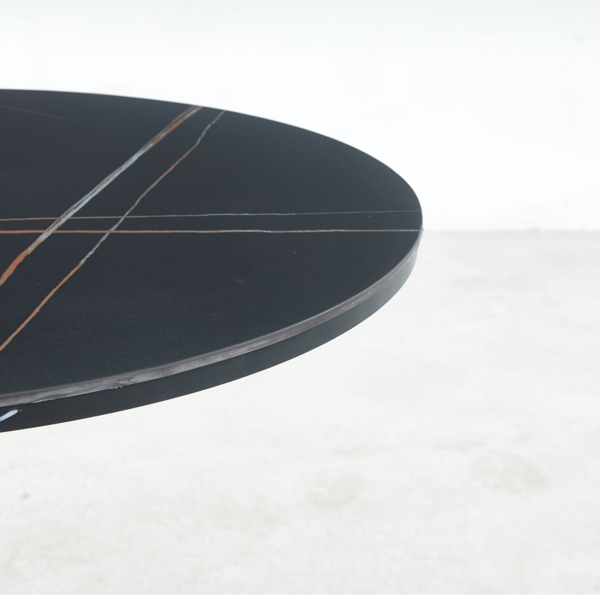 Mid-Century Tulip Table With Round Top and Pedestal Base