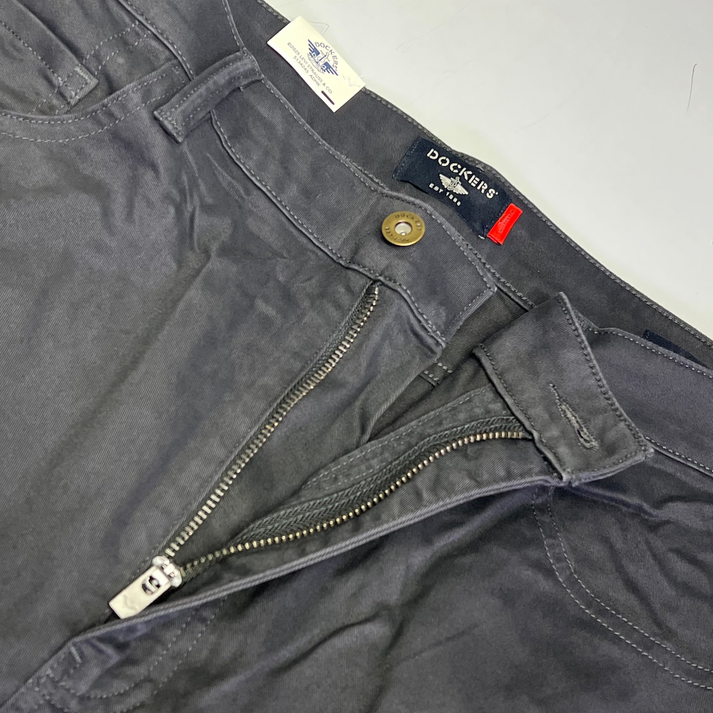 DOCKERS All Seasons Tech Straight Fit Jean Cut Pant Men's Sz 32x30 Steelhead