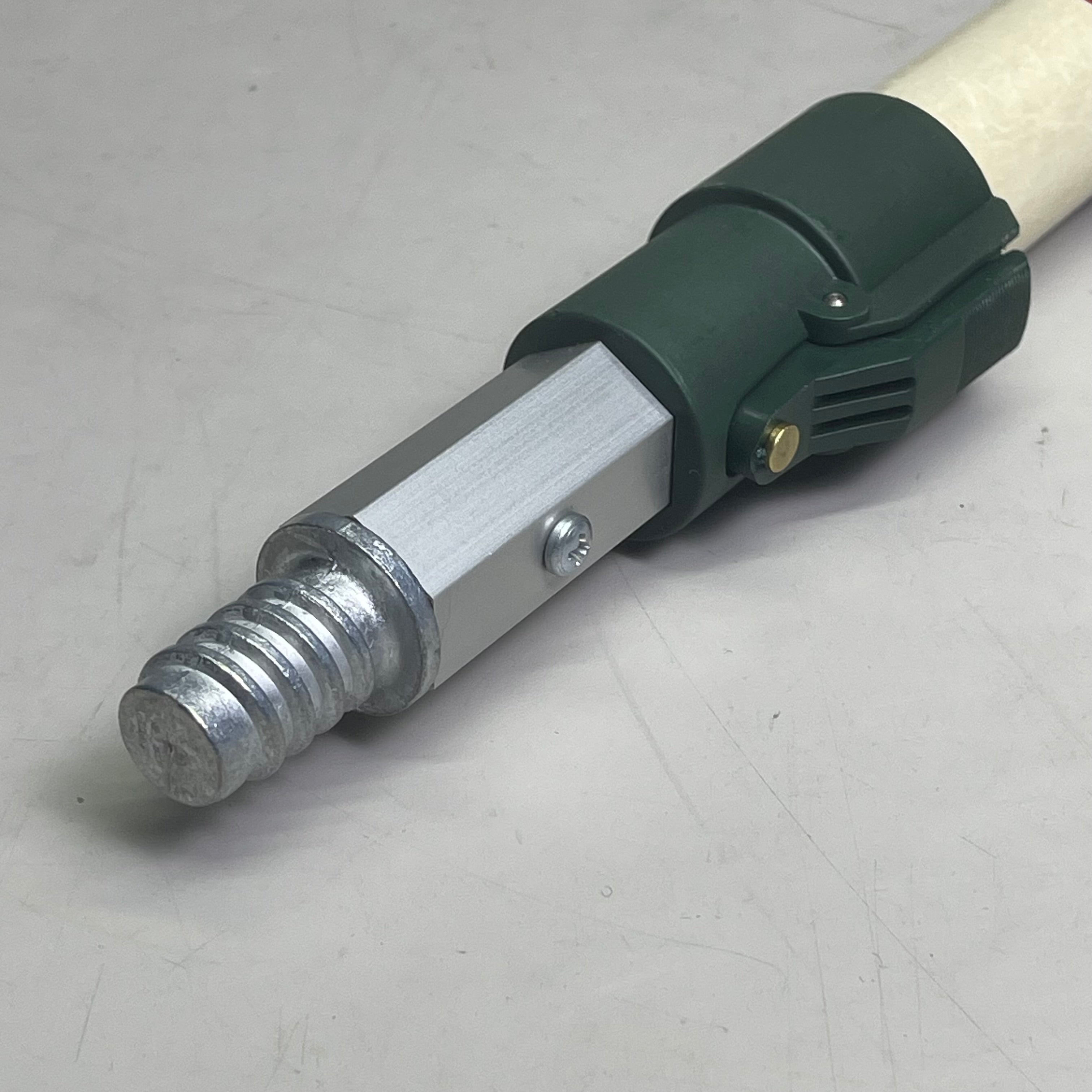WOOSTER Sherlock Extension Pole Fiberglass Adjusts 6" Parts 2'-4' R054