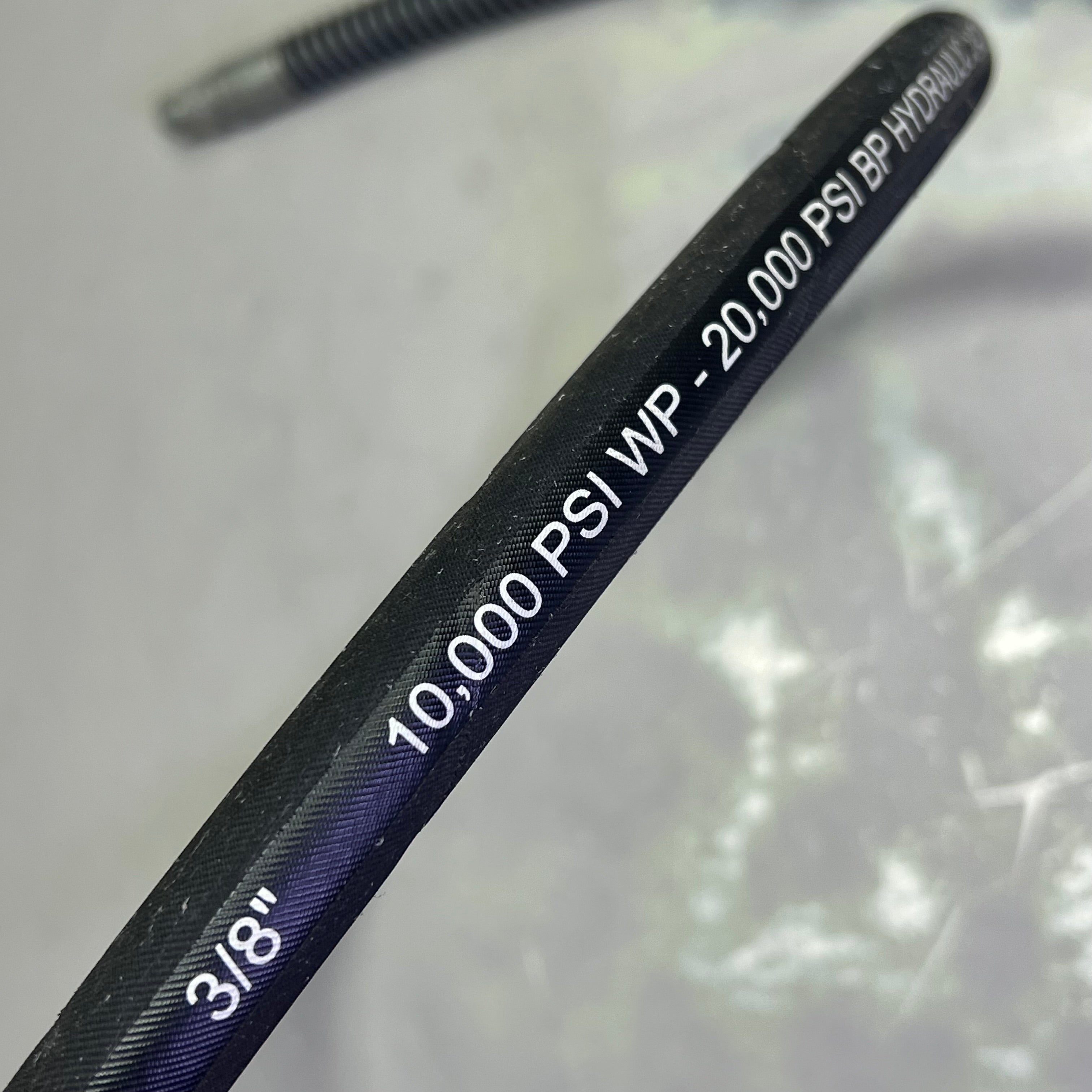 FLEXTRAL Hydraulic Jack Hose 10,000 PSI WP - 20,000 PSI BP 3/8" x 8' Black HJ-06