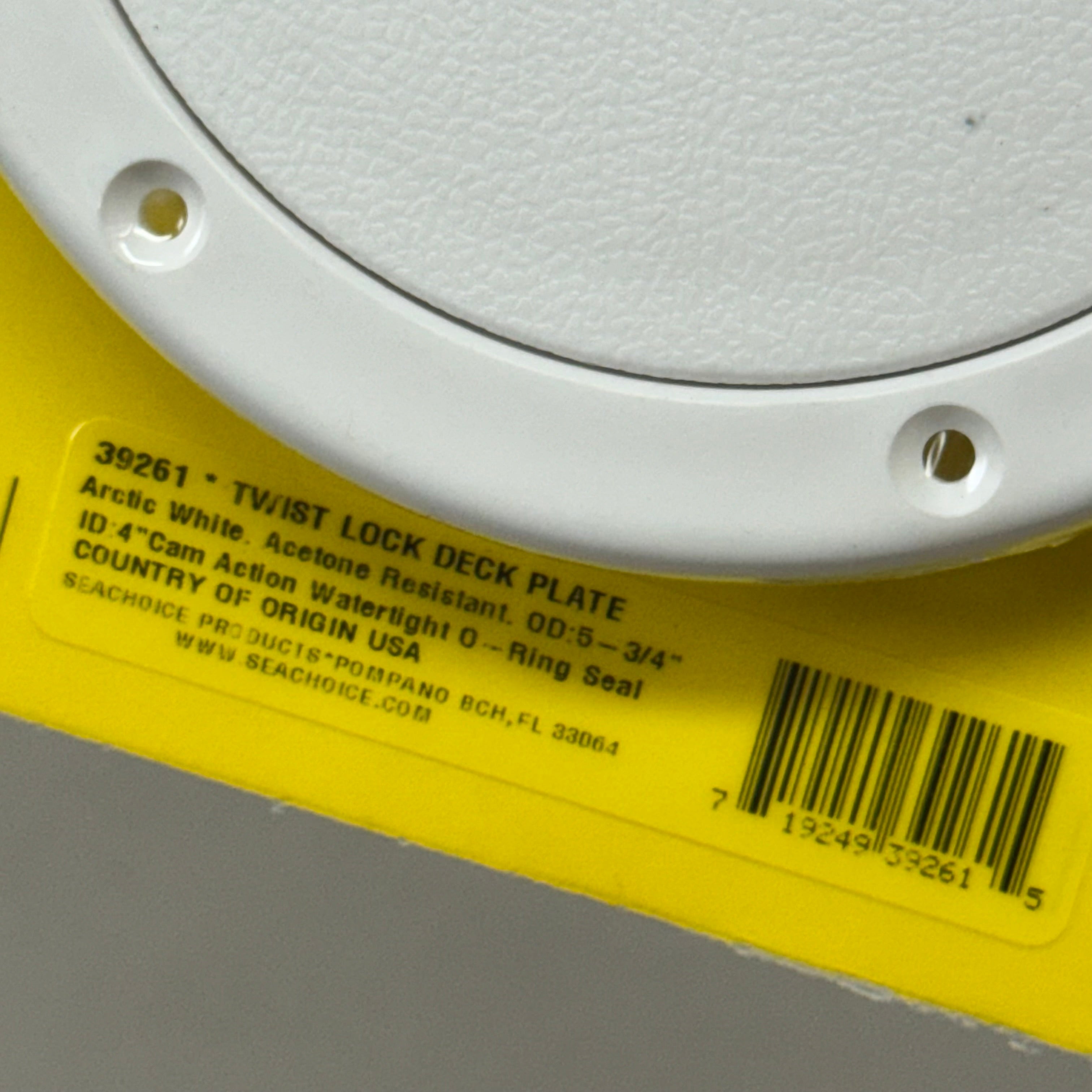 SEACHOICE Artic White Twist N Lock Deck Plate For Boats 9"x7"x1" White 39261