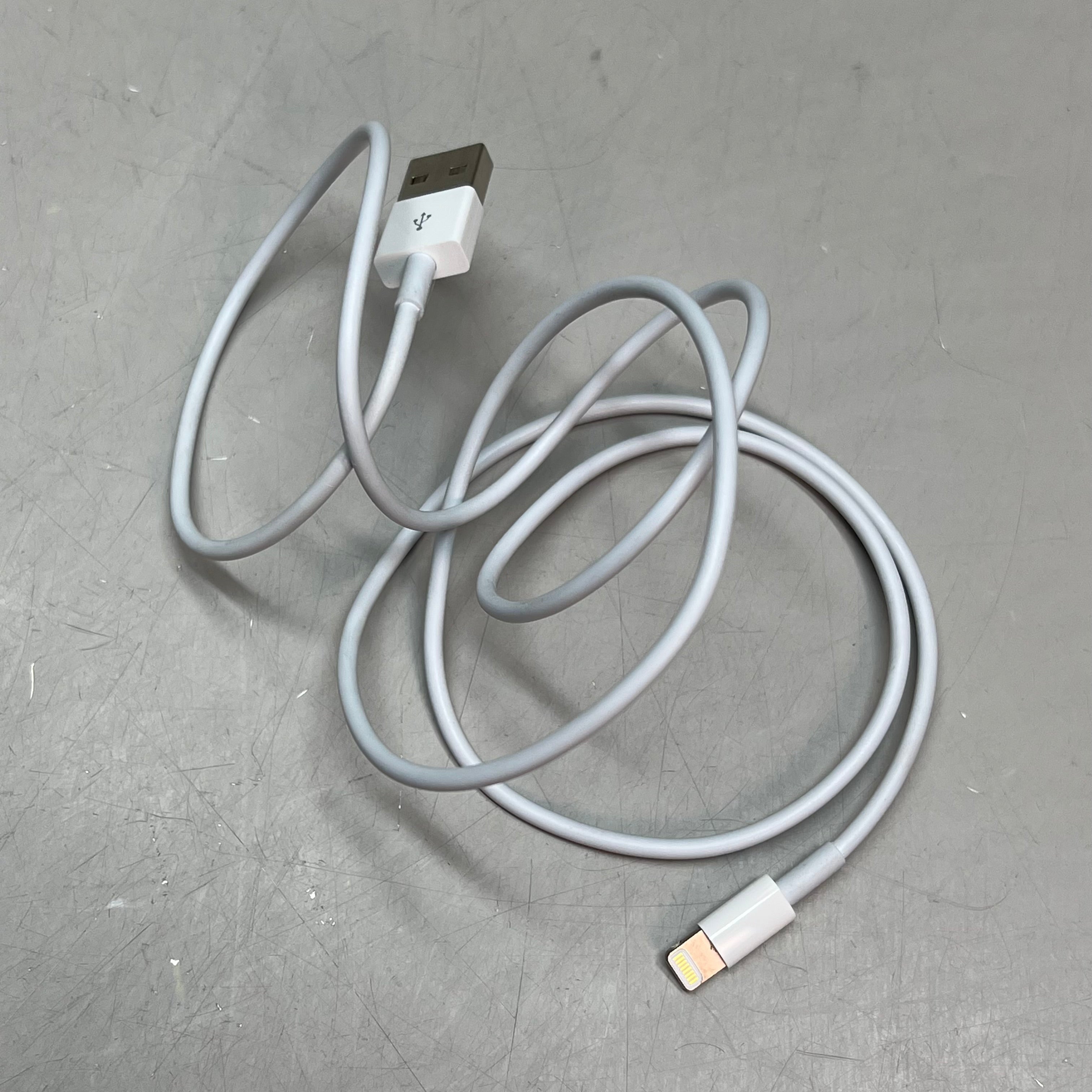 APPLE Fast Charging Lighting To USB Cable (1M) White MUQW3AM/A (Return)