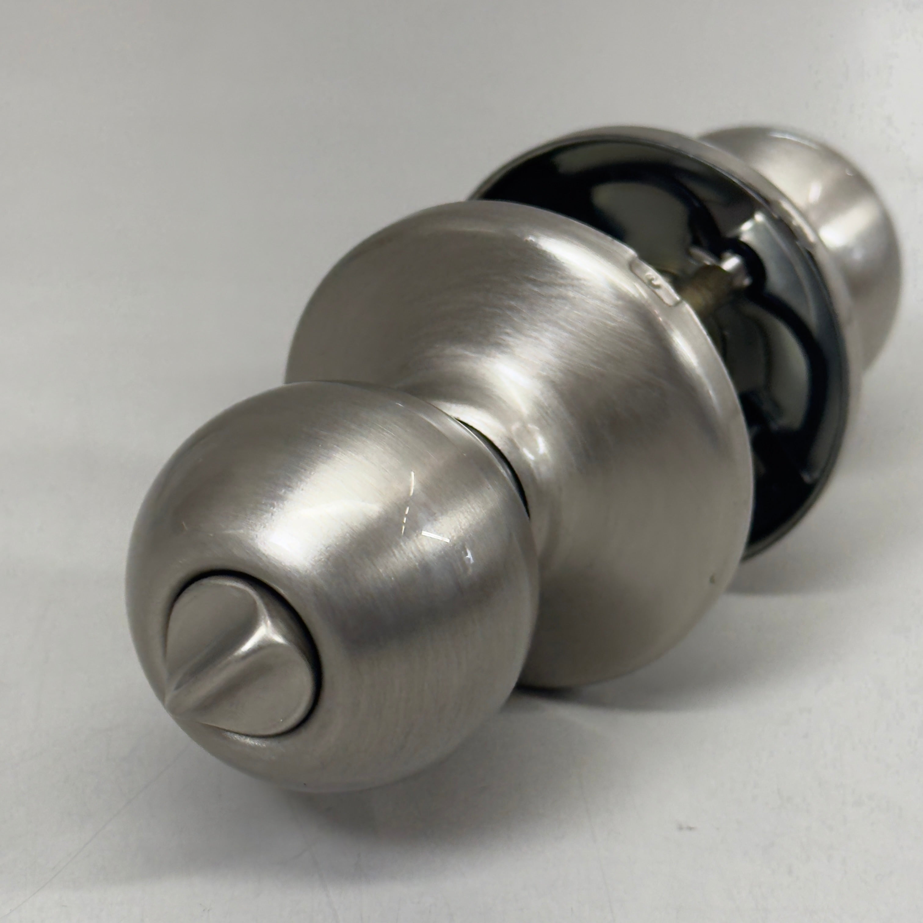 KWIKSET Polo Privacy Door Knob Single Sided Handle Satin Nickel ‎93001-915