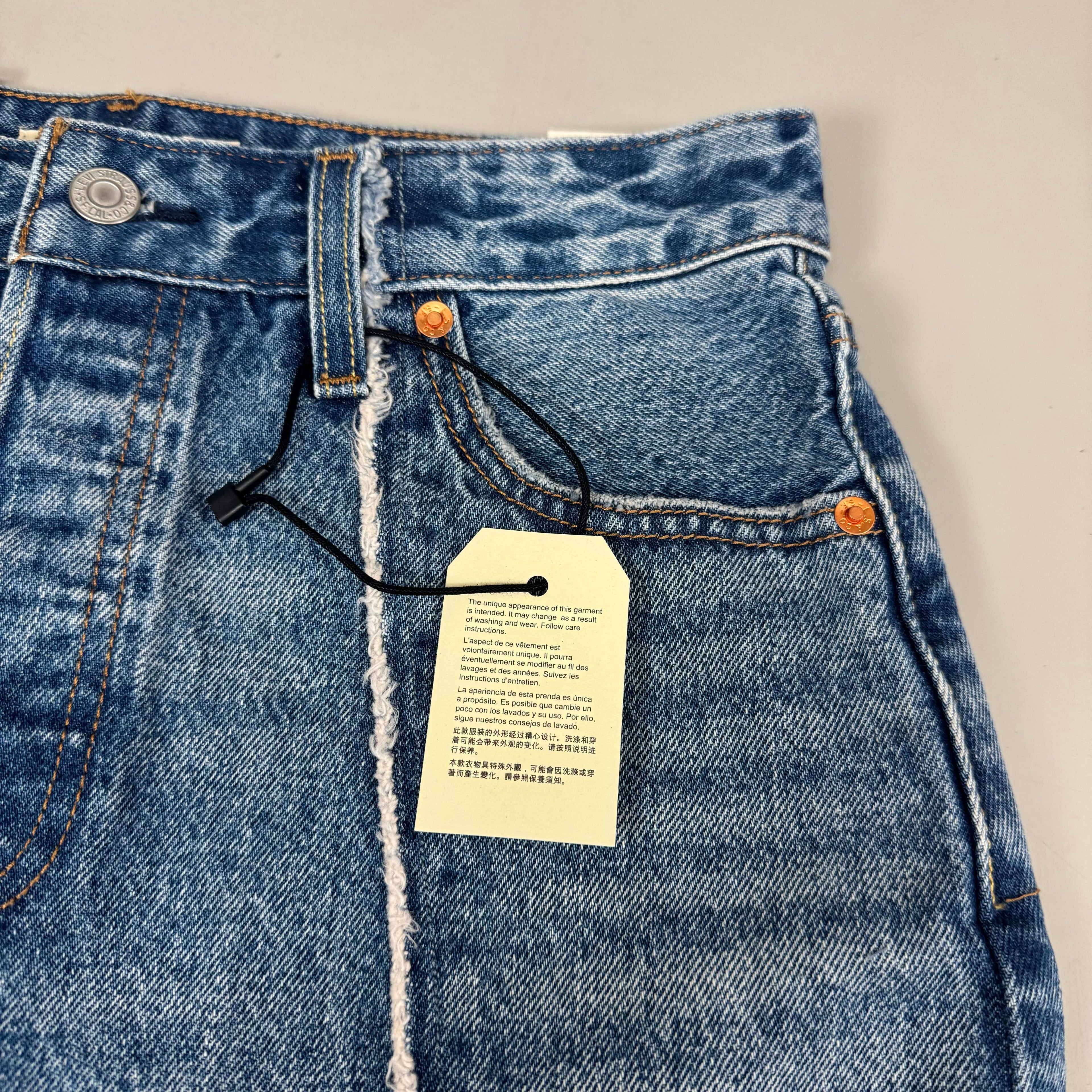LEVIS Recrafted Icon Skirt Mid Rise Original Women's Sz 26 Novel Notion Med Wash