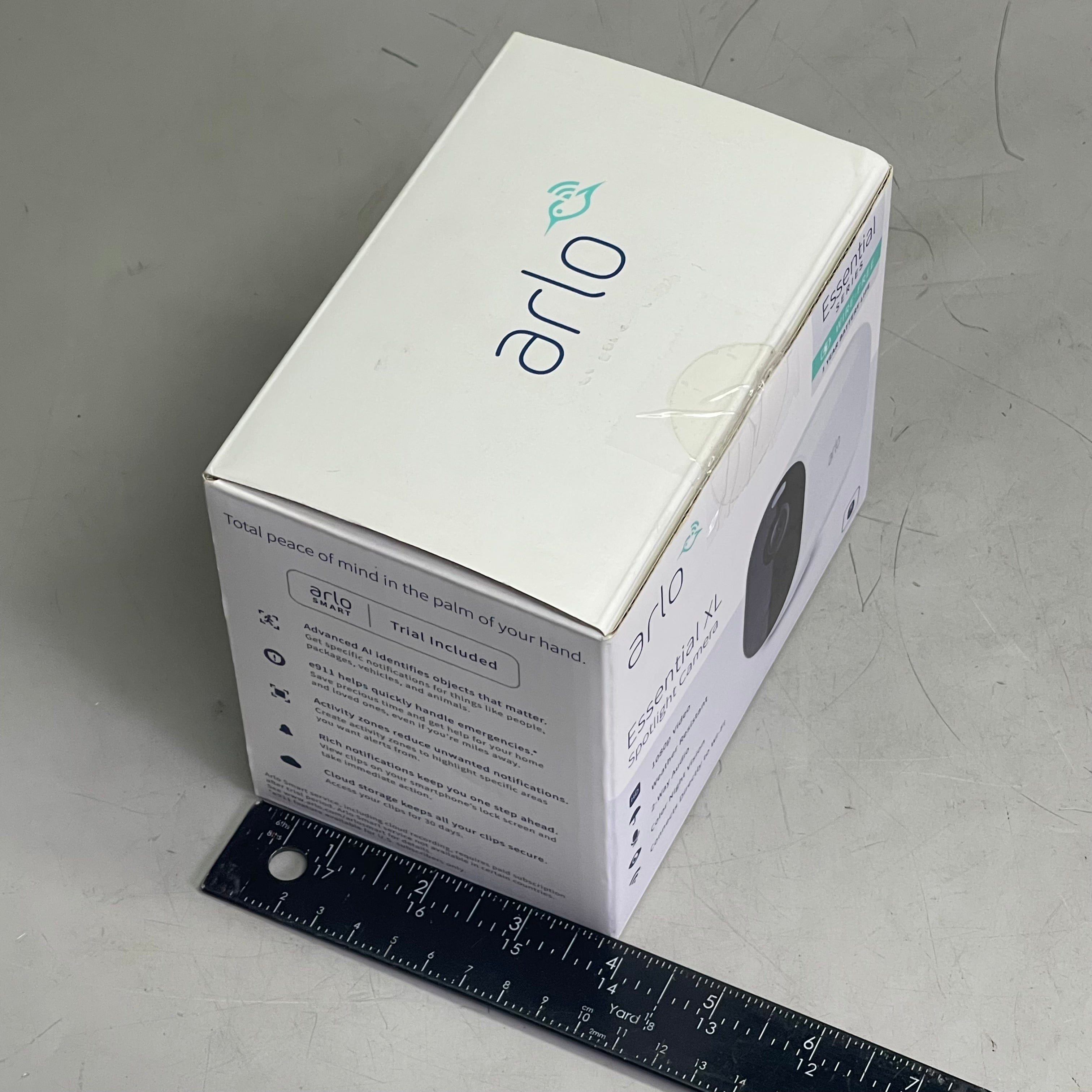 ARLO Essential XL Spotlight Camera 130° FOV White VMC2032W-100NAS (Pre-Owned)