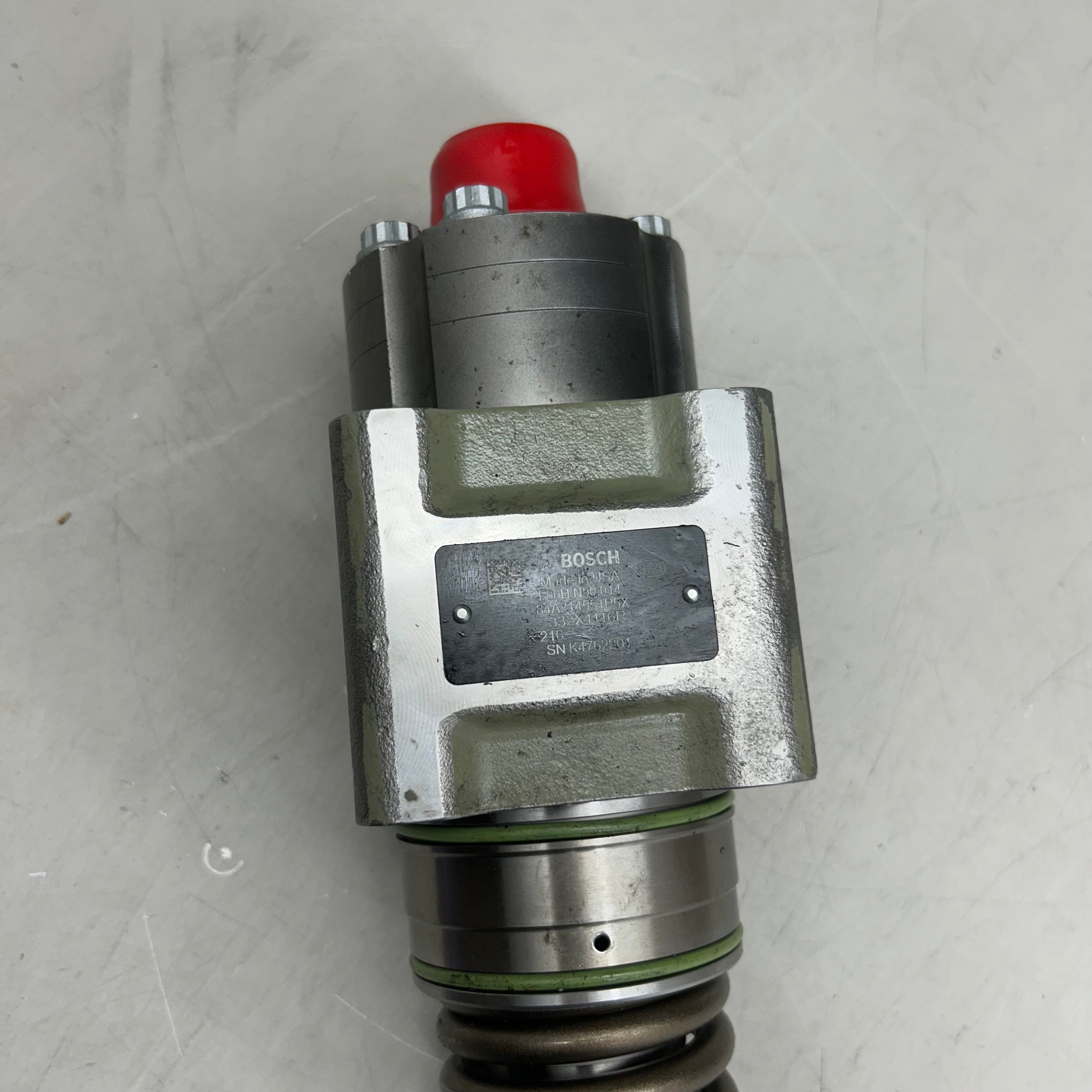 BOSCH Locomotive Fuel Injection Pump 15" Grey 332X116R (Distressed Packaging)